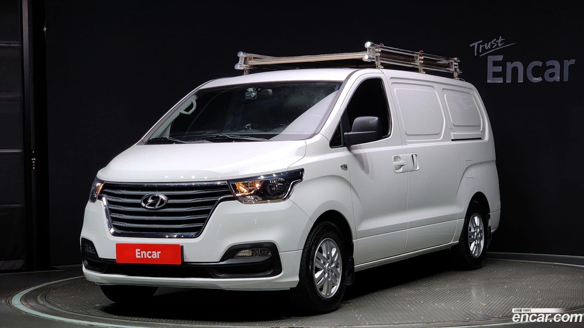 Main__Slider__Photo:Starex Hyundai 2018.8-0