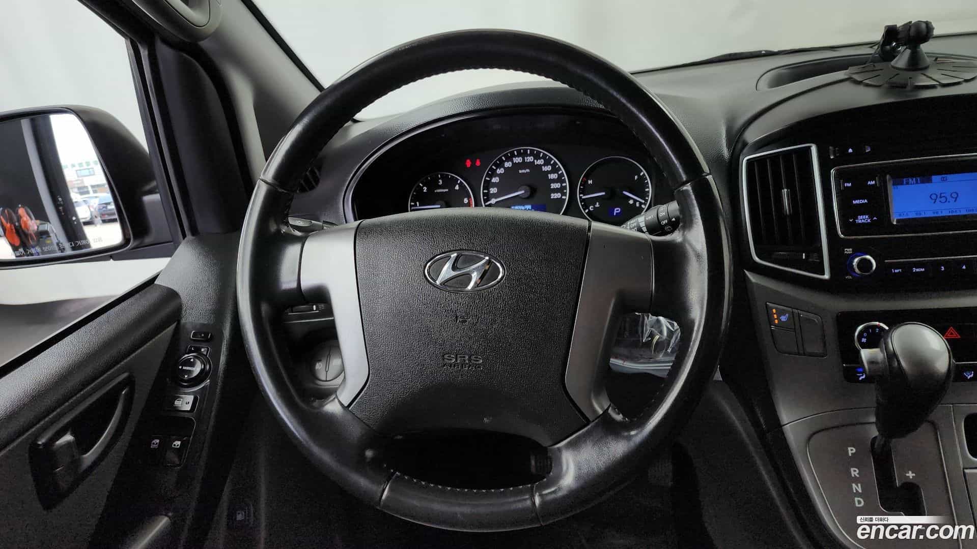 Starex Hyundai 2018.8-OPTION-016