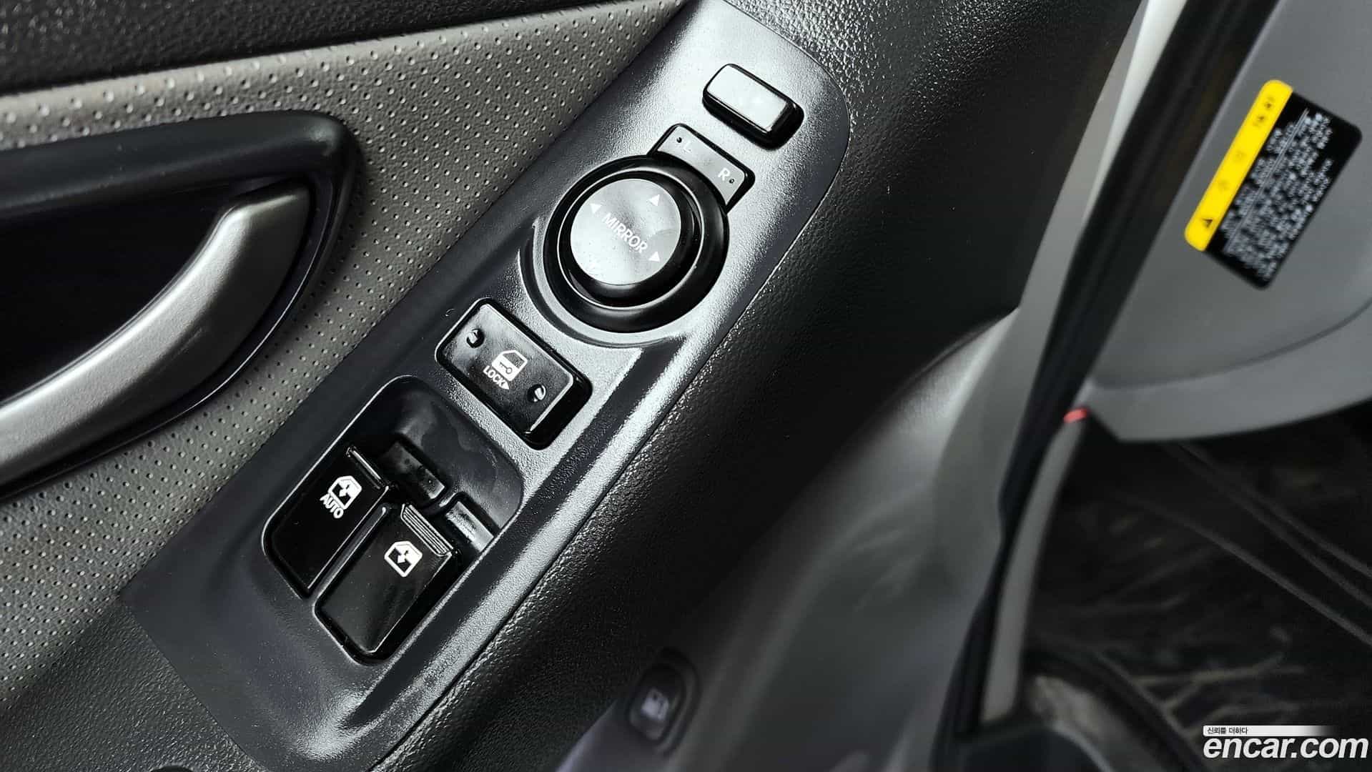 Starex Hyundai 2018.8-OPTION-018