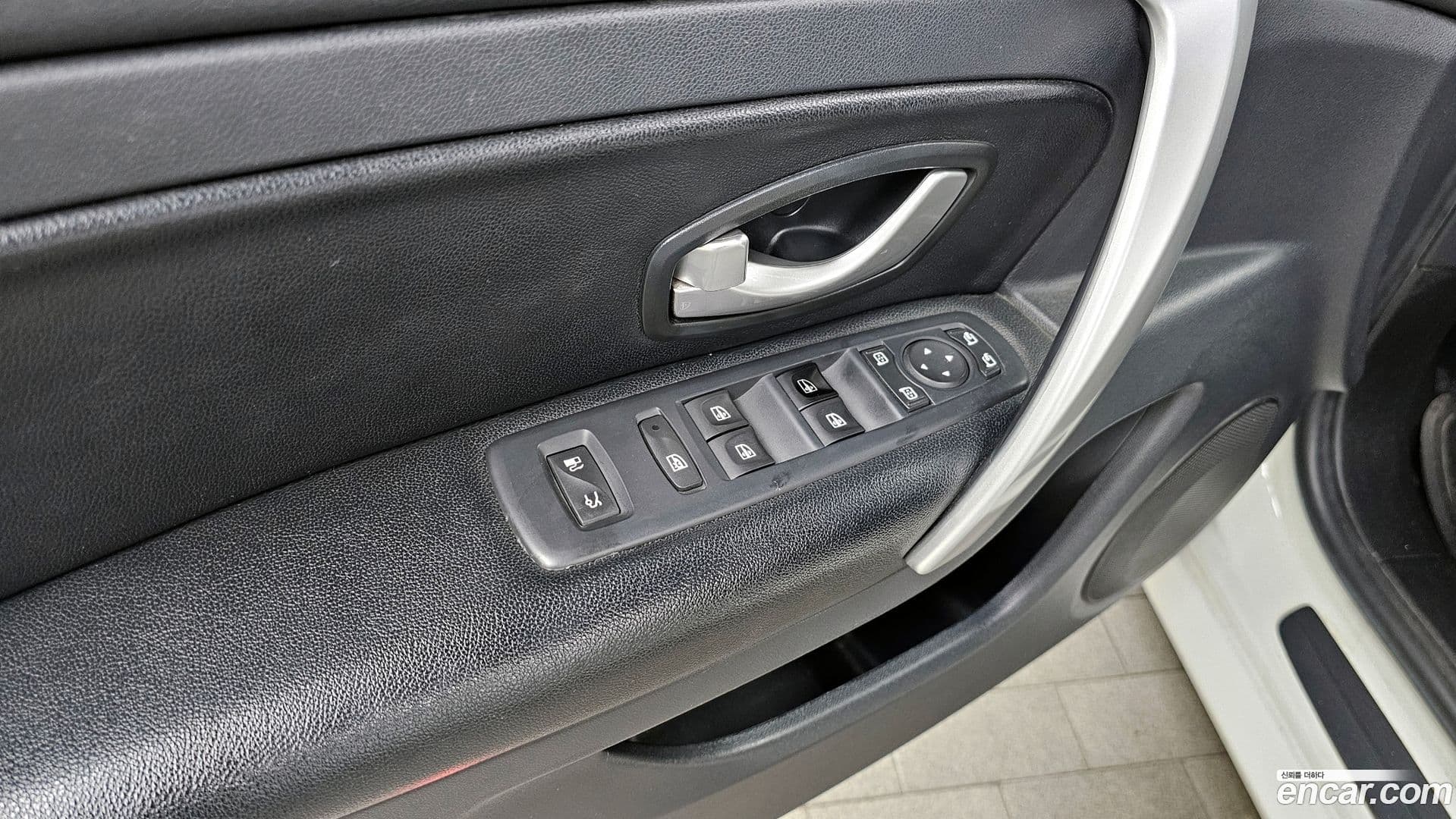 Main__Slider__Photo:SM5 Renault-KoreaSamsung 2013.7-13