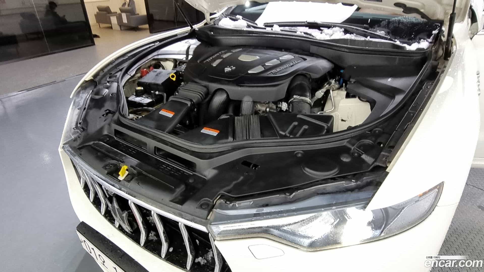 Levante Maserati 2018.0-INNER-006