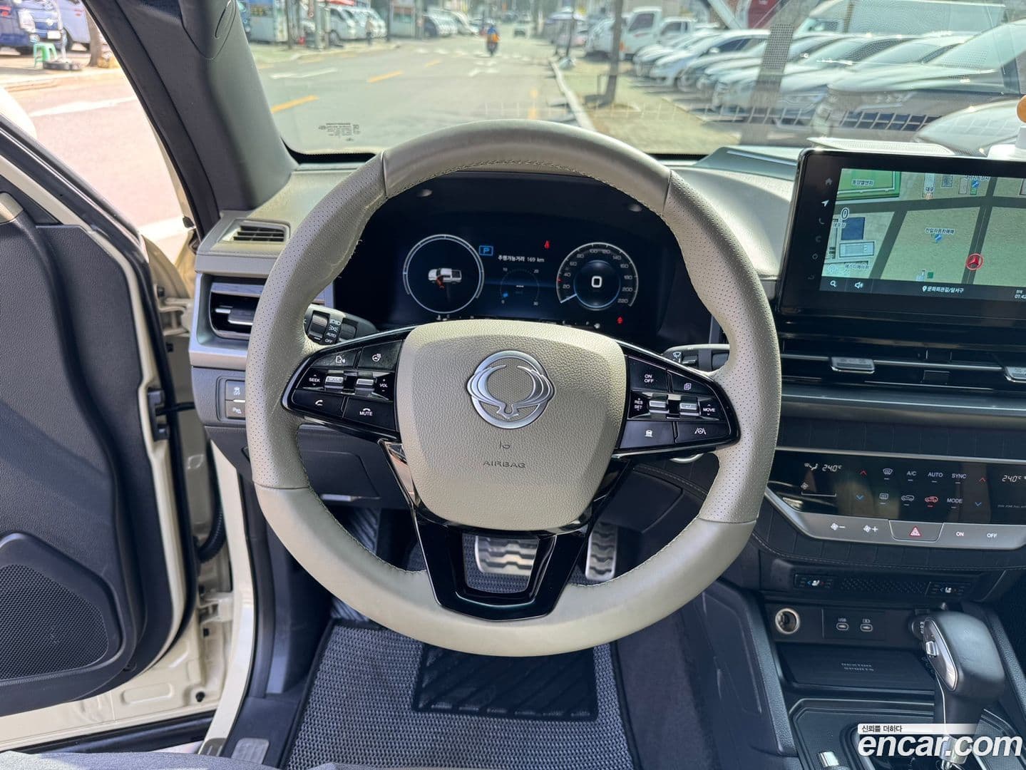 Main__Slider__Photo:Rexton KG_Mobility_Ssangyong 2024.2-10