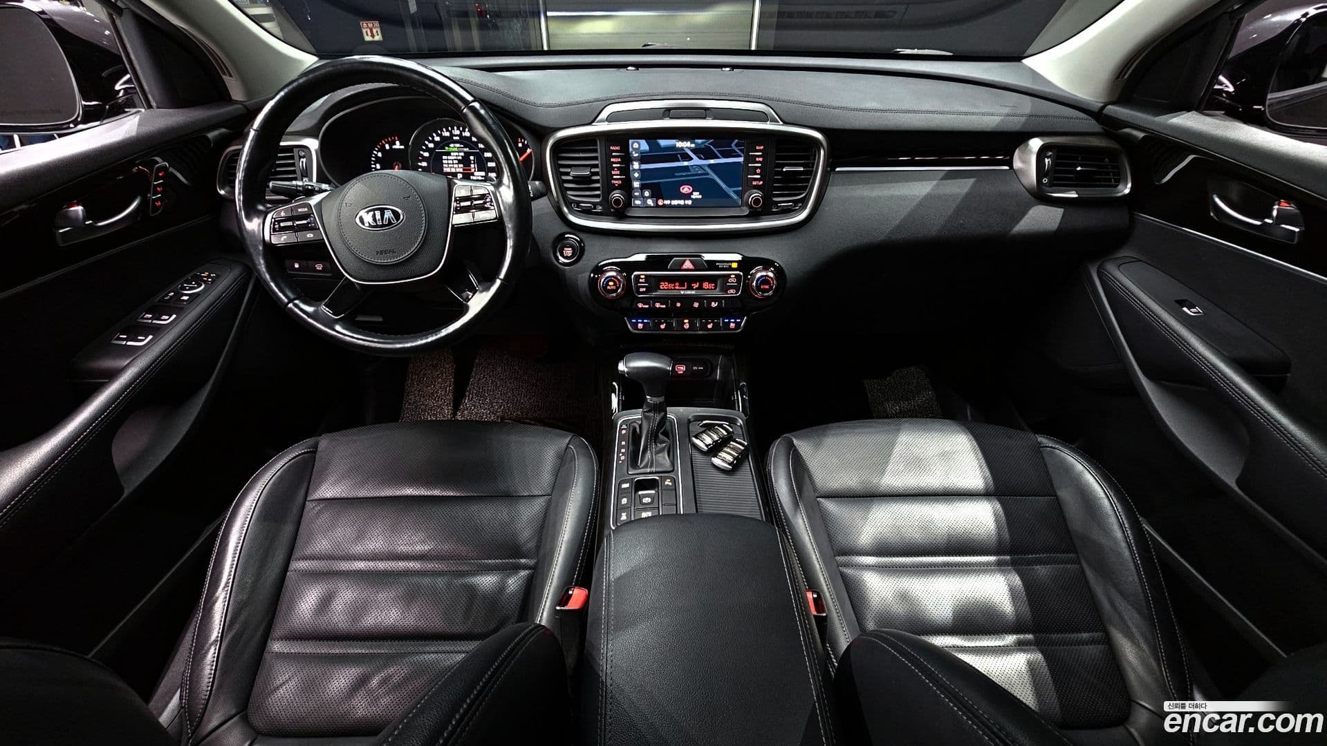 Main__Slider__Photo:Sorento Kia 2017.10-6