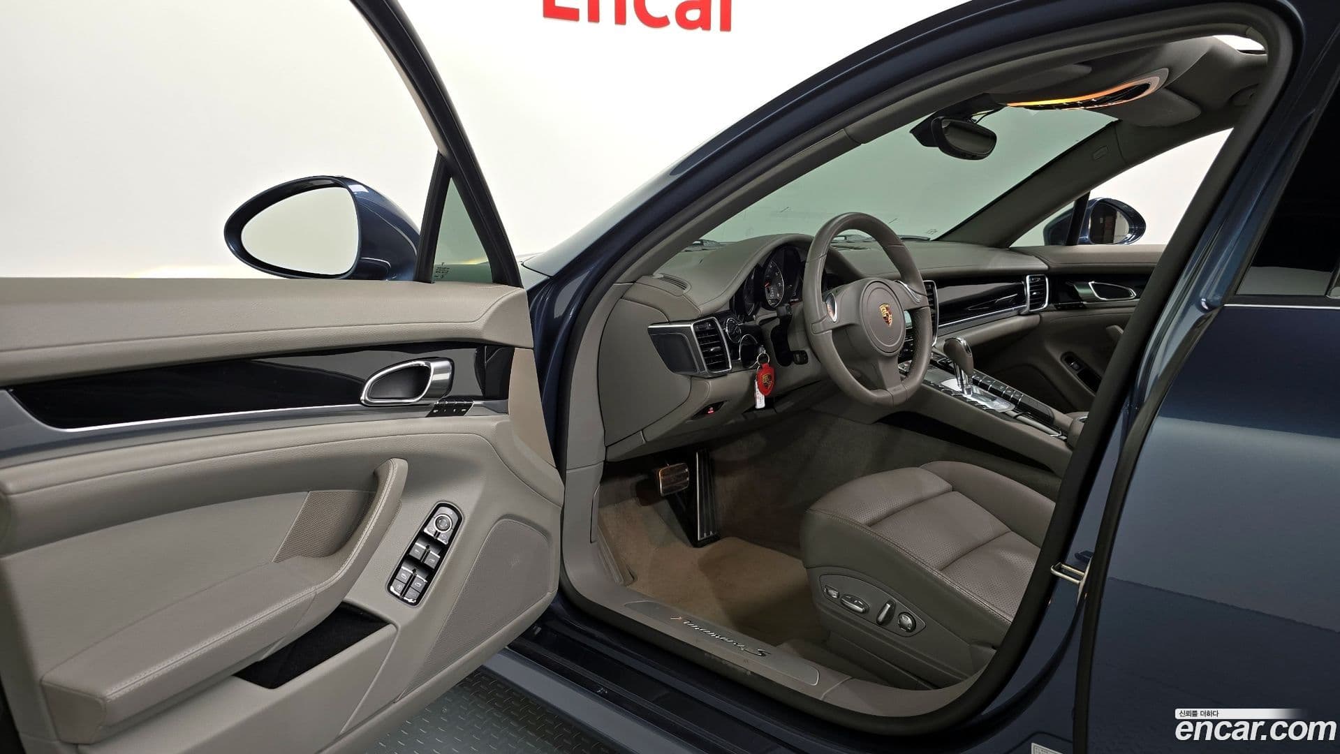 Main__Slider__Photo:Panamera Porsche 2010.6-10