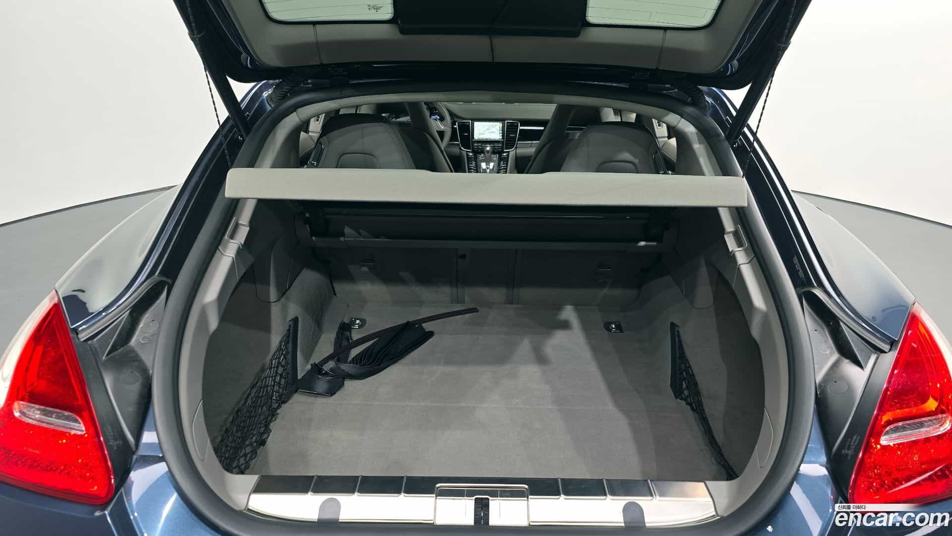 Panamera Porsche 2010.6-OPTION-023