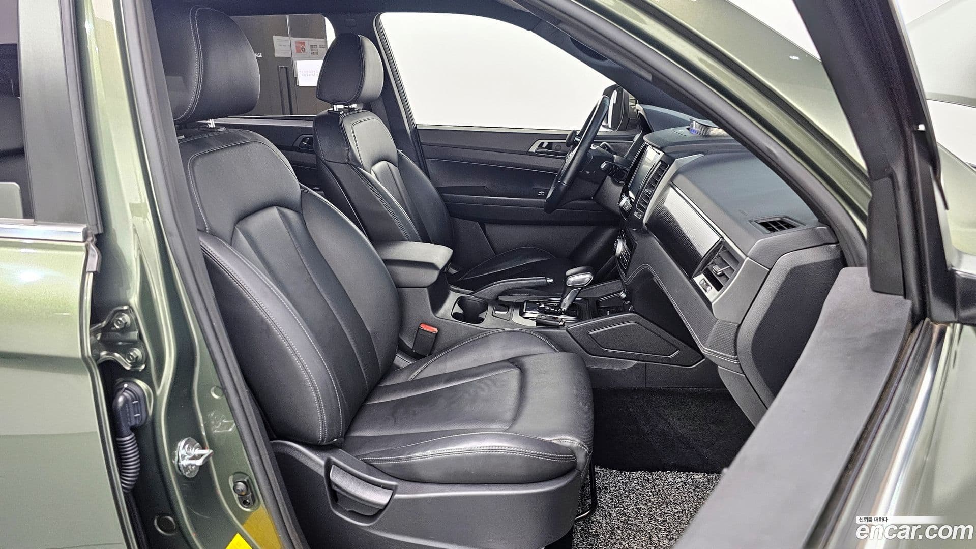 Main__Slider__Photo:Rexton KG_Mobility_Ssangyong 2021.11-9