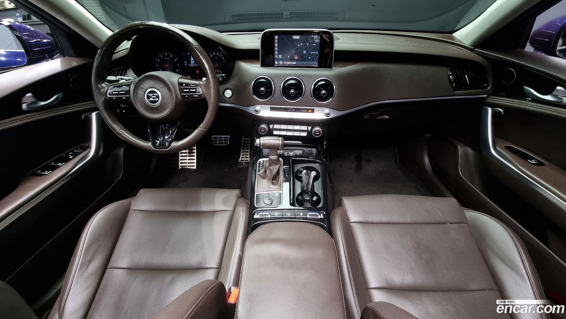 Main__Slider__Photo:Stinger Kia 2017.8-6