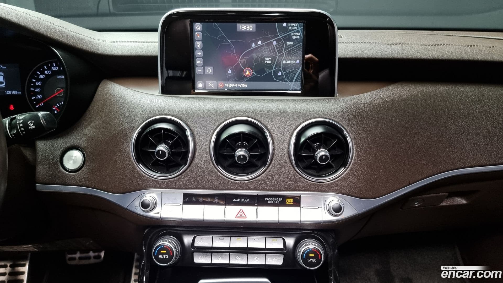 Main__Slider__Photo:Stinger Kia 2017.8-13