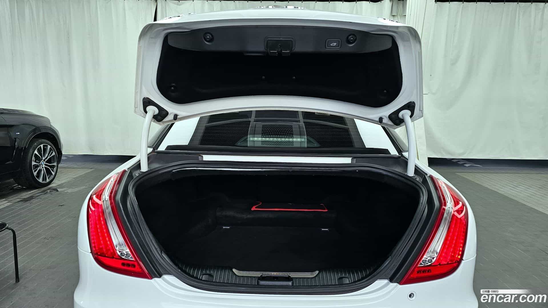 XJ Jaguar 2013.0-OPTION-024