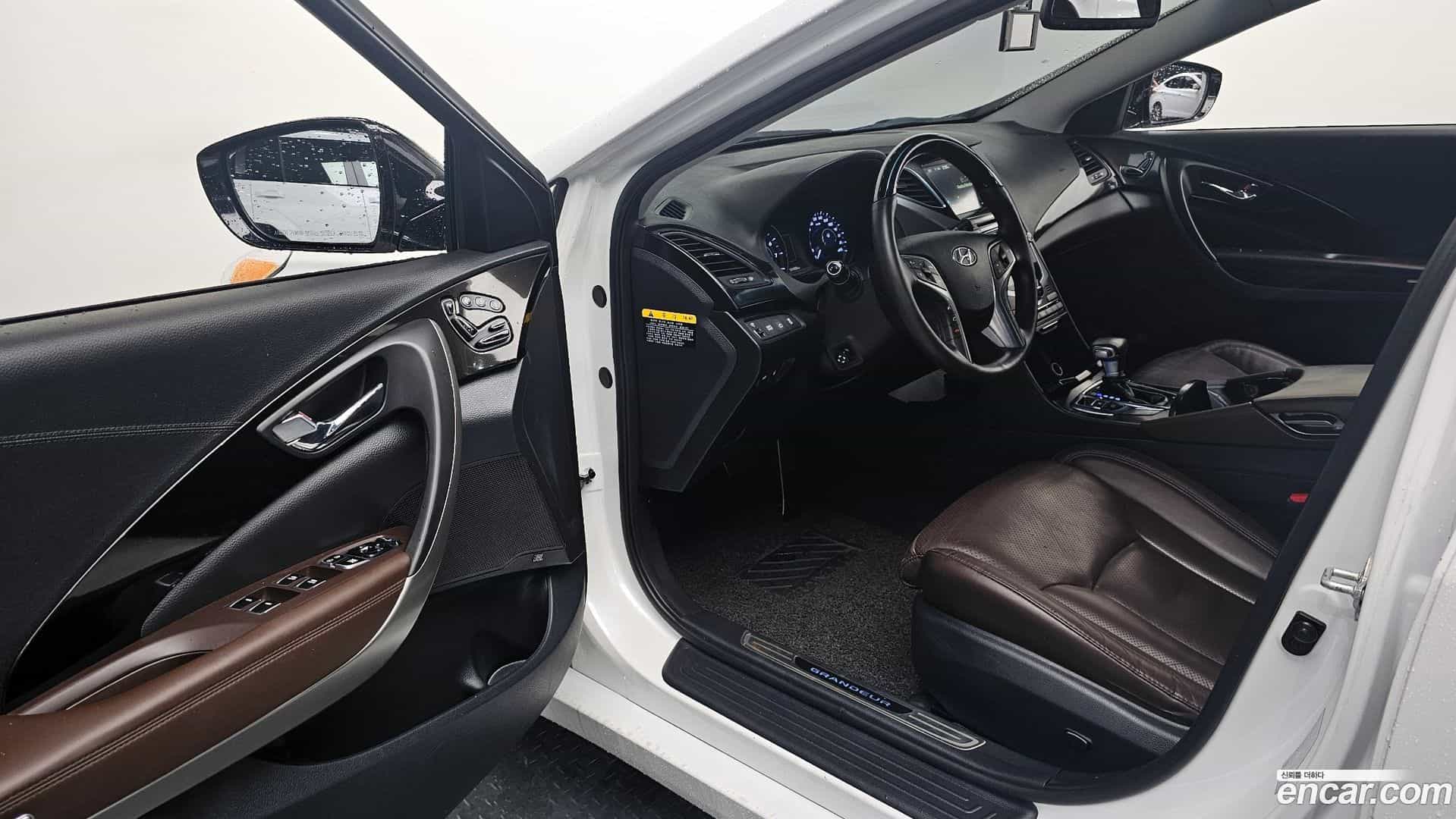 Grandeur Hyundai 2014.6-OPTION-015