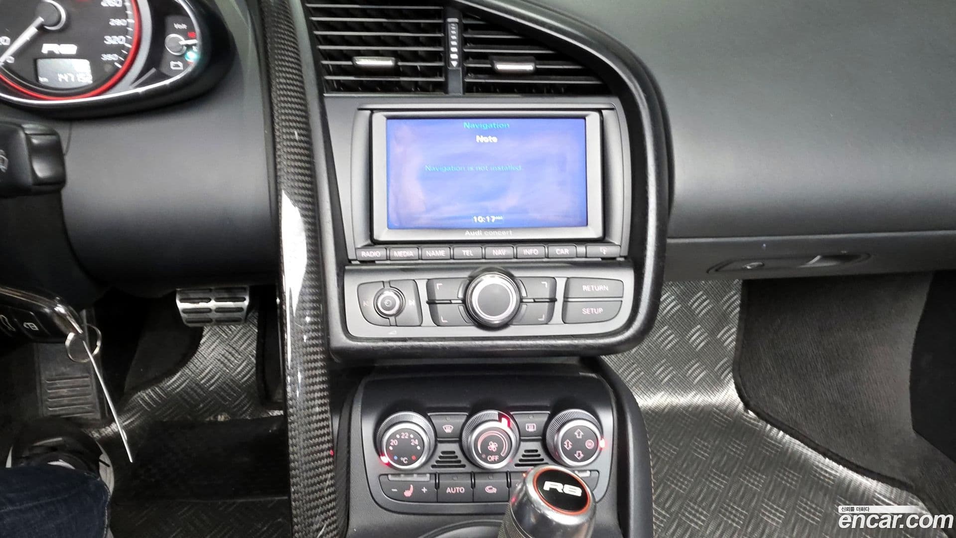 Main__Slider__Photo:R8 Audi 2011.6-14