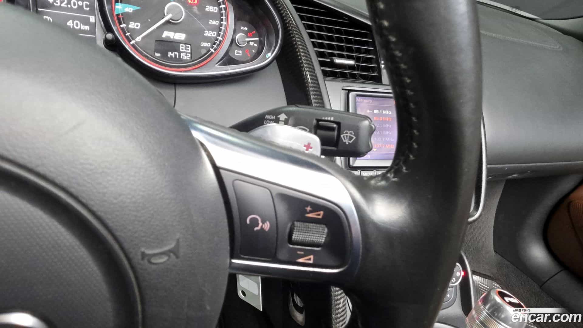 R8 Audi 2011.6-OPTION-023