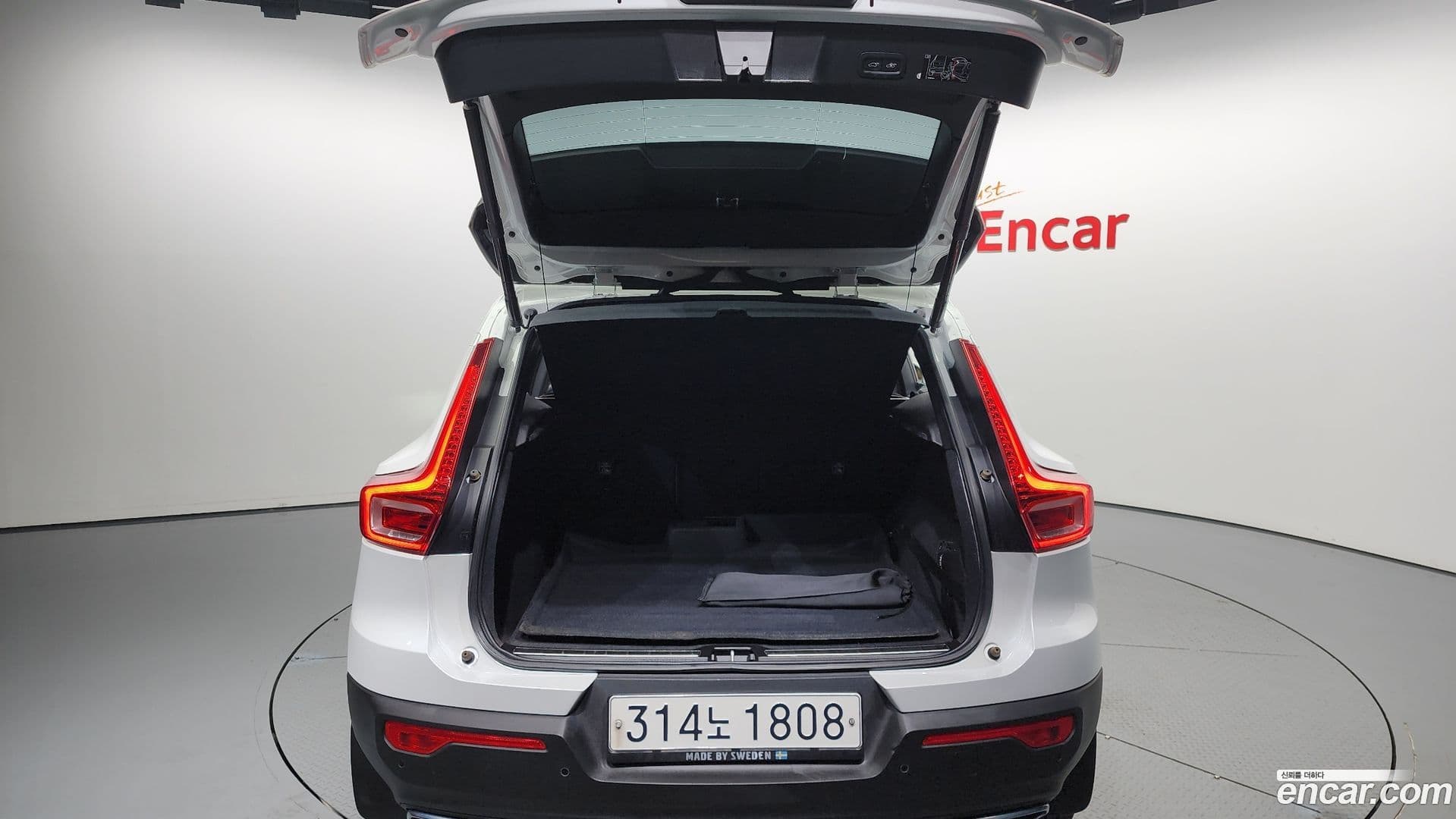 Main__Slider__Photo:XC40 Volvo 2019.9-19