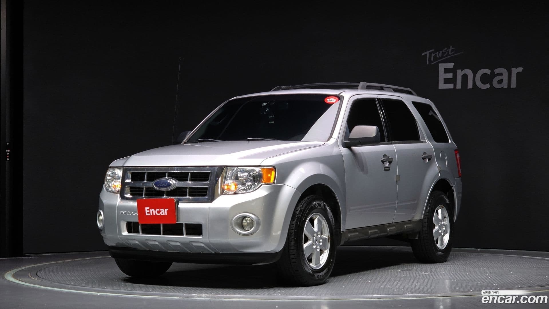 Main__Slider__Photo:Escape Ford 2009.3-0