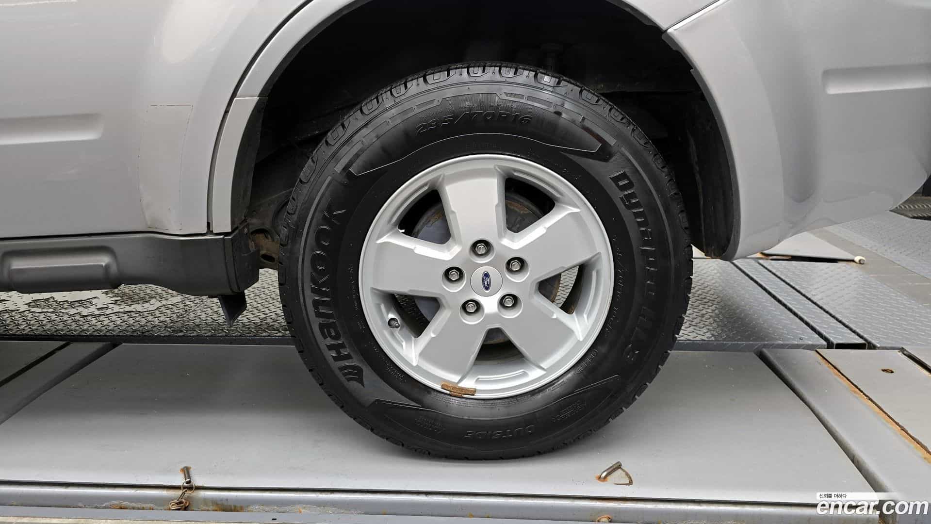 Escape Ford 2009.3-OUTER-005