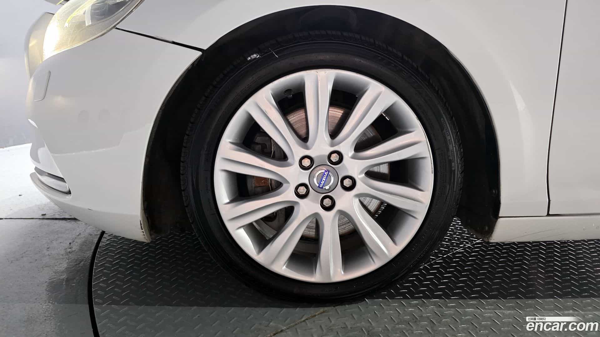 V40 Volvo 2013.2-OUTER-005