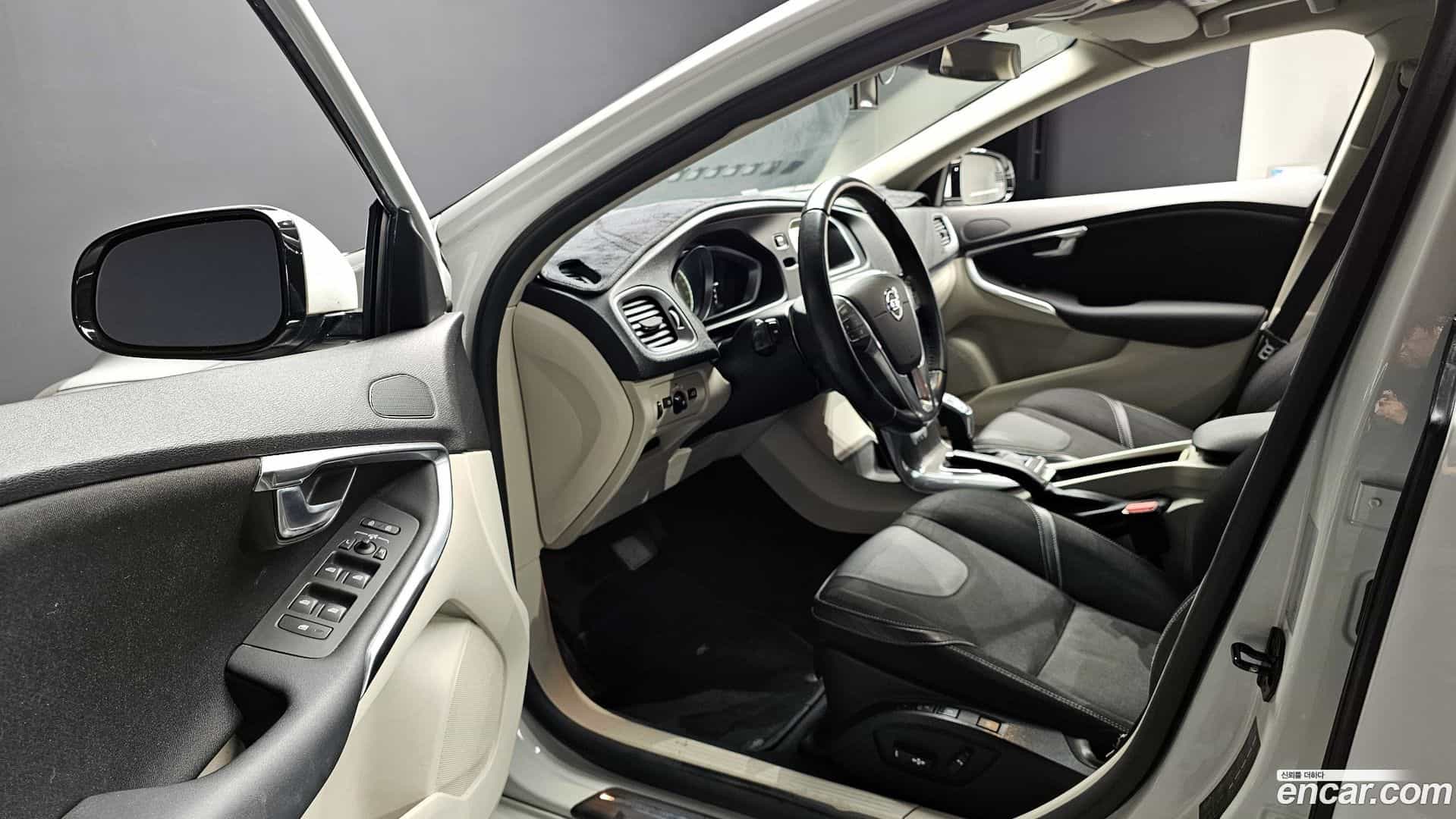 V40 Volvo 2013.2-INNER-010