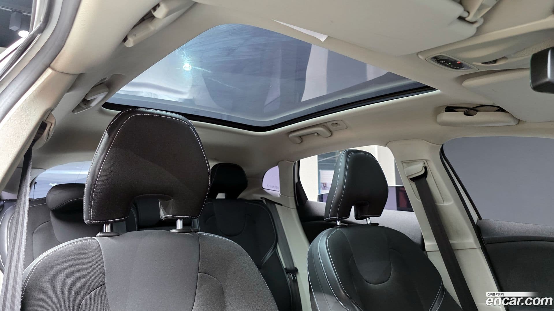 Main__Slider__Photo:V40 Volvo 2013.2-16