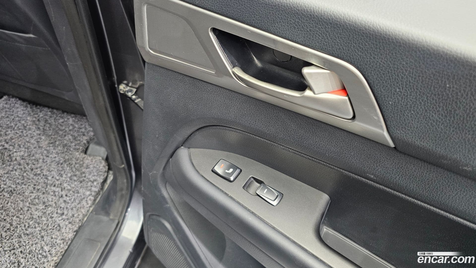 Main__Slider__Photo:Rexton KG_Mobility_Ssangyong 2018.9-18