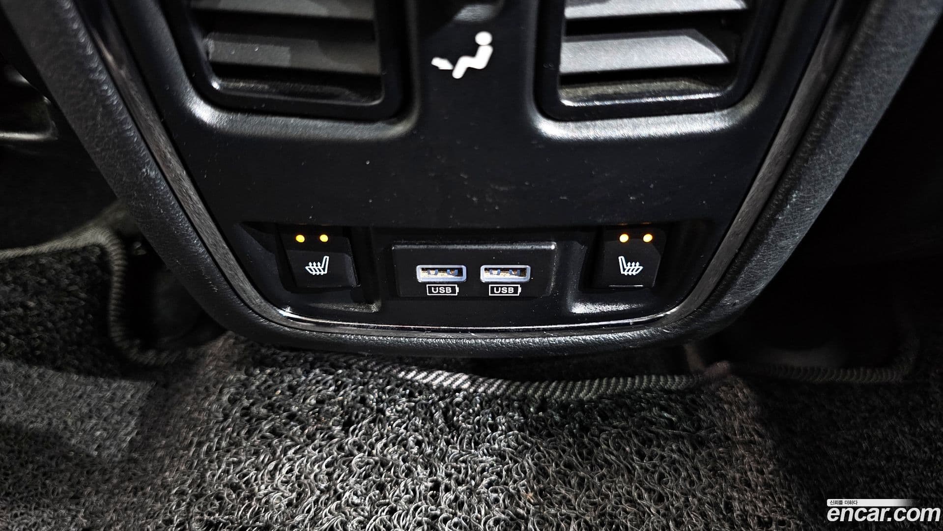 Main__Slider__Photo:Cherokee Jeep 2015.11-18