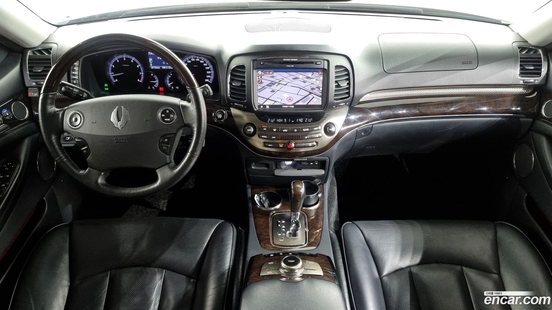 Main__Slider__Photo:Chairman KG_Mobility_Ssangyong 2012.2-6