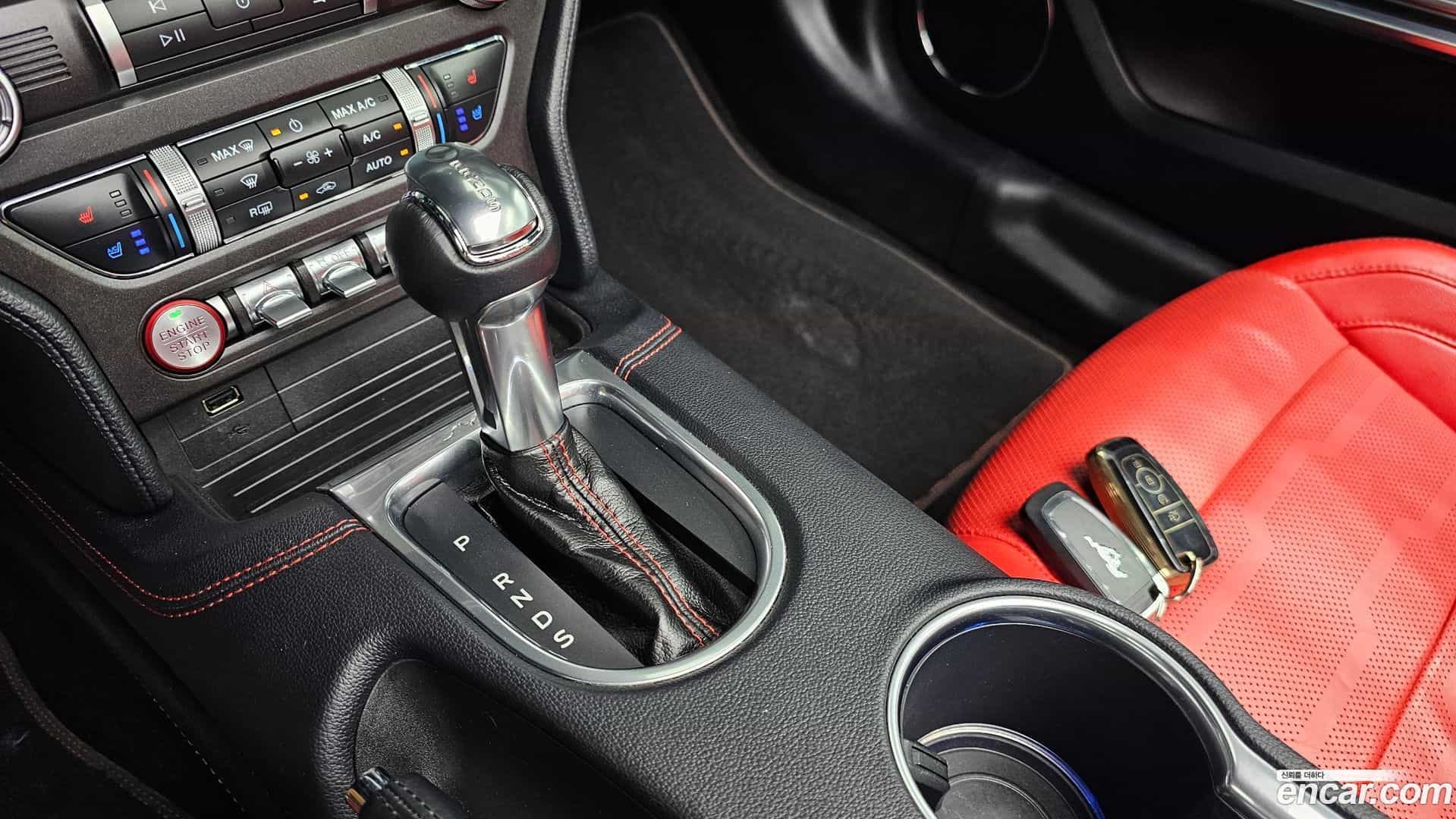 Mustang Ford 2019.0-INNER-009