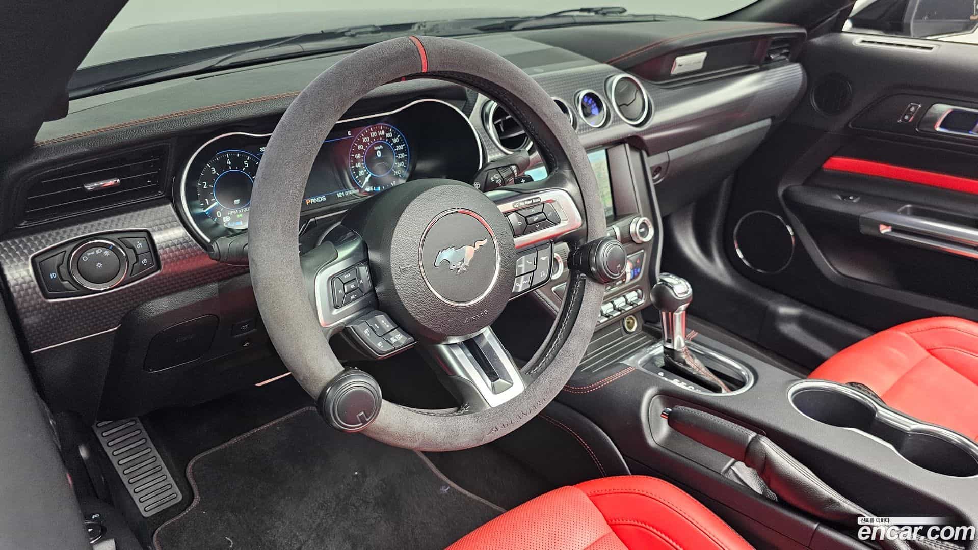 Mustang Ford 2019.0-OPTION-017