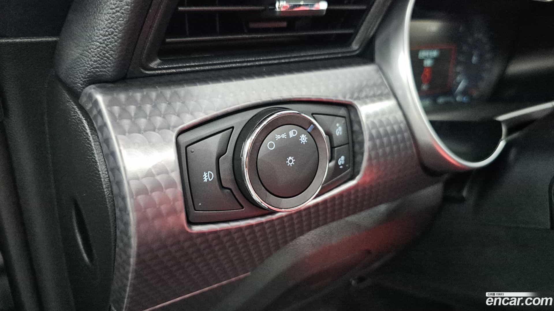 Mustang Ford 2019.0-OPTION-020