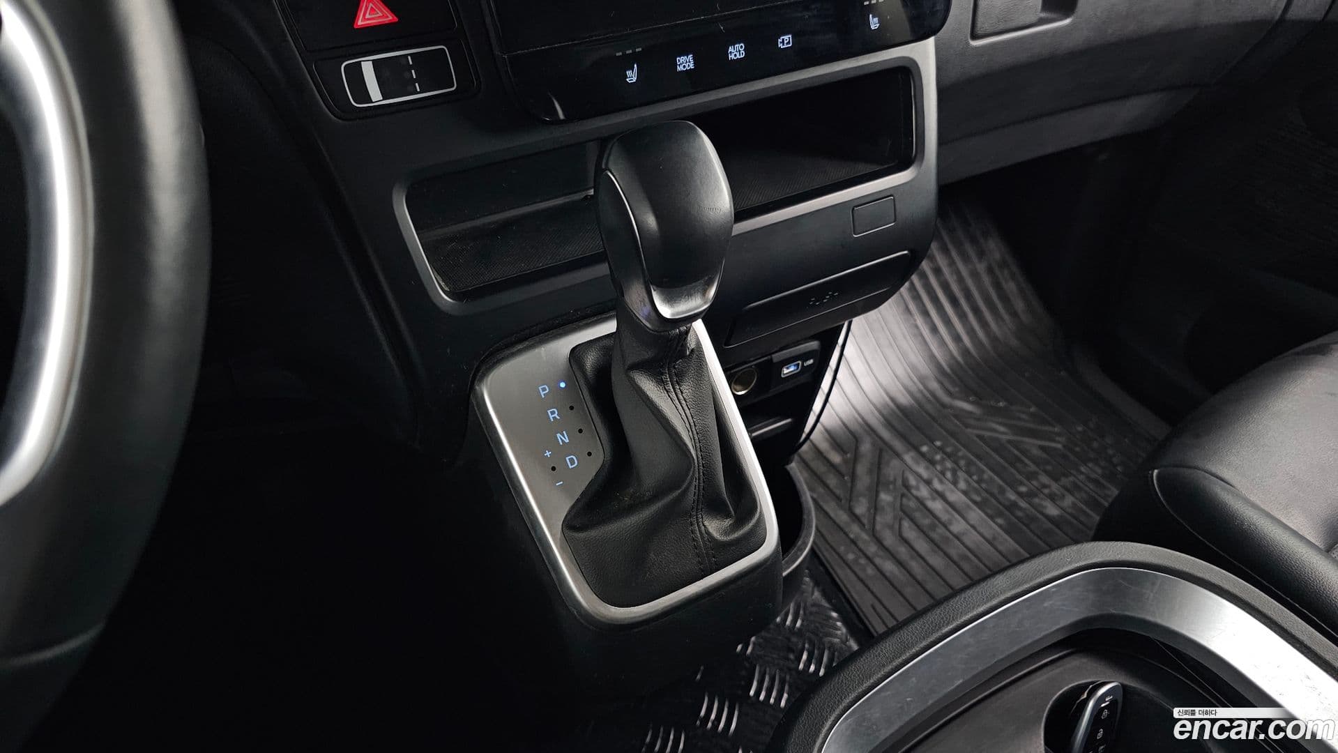 Main__Slider__Photo:Staria Hyundai 2023.2-8