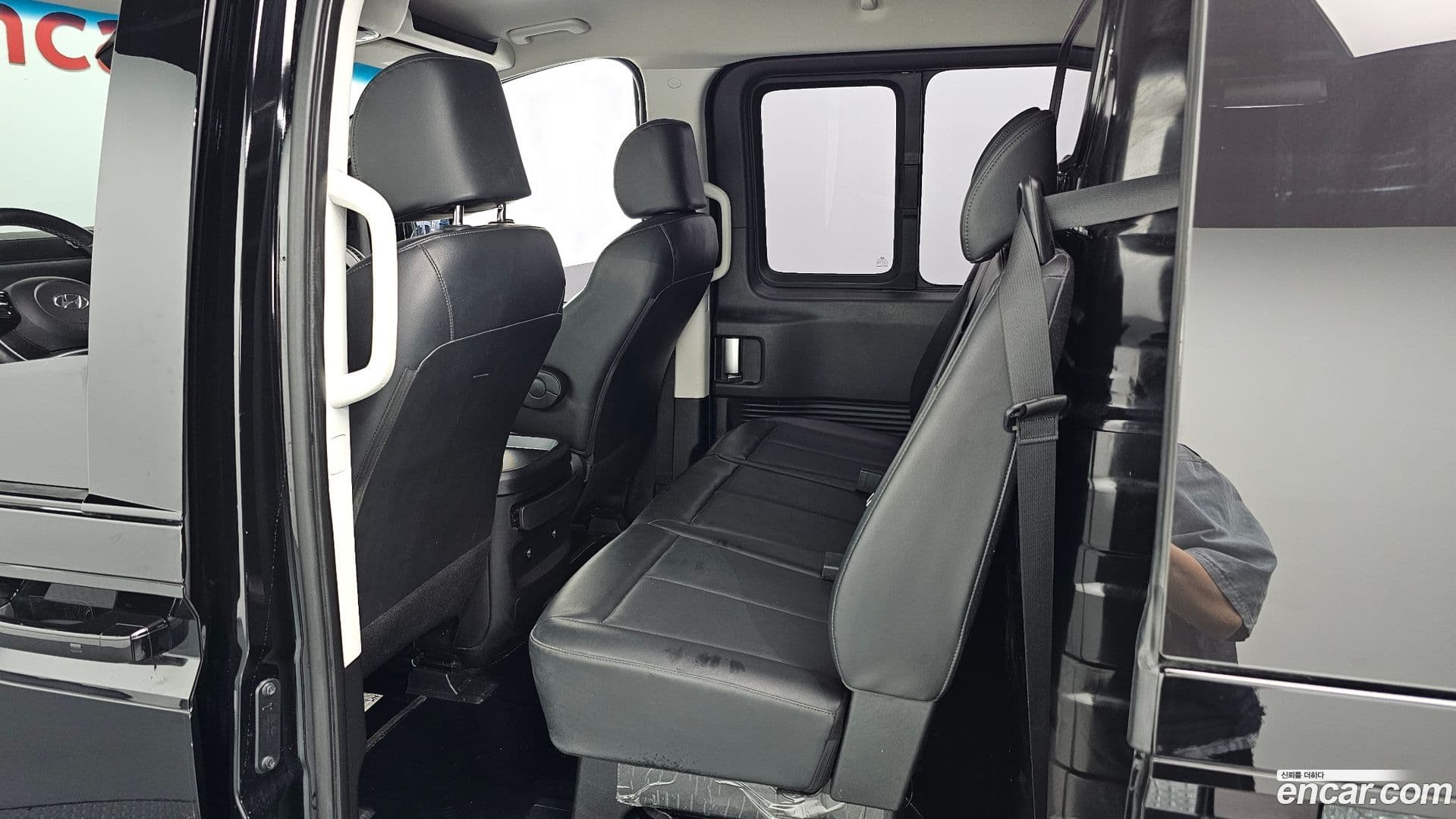 Main__Slider__Photo:Staria Hyundai 2023.2-11