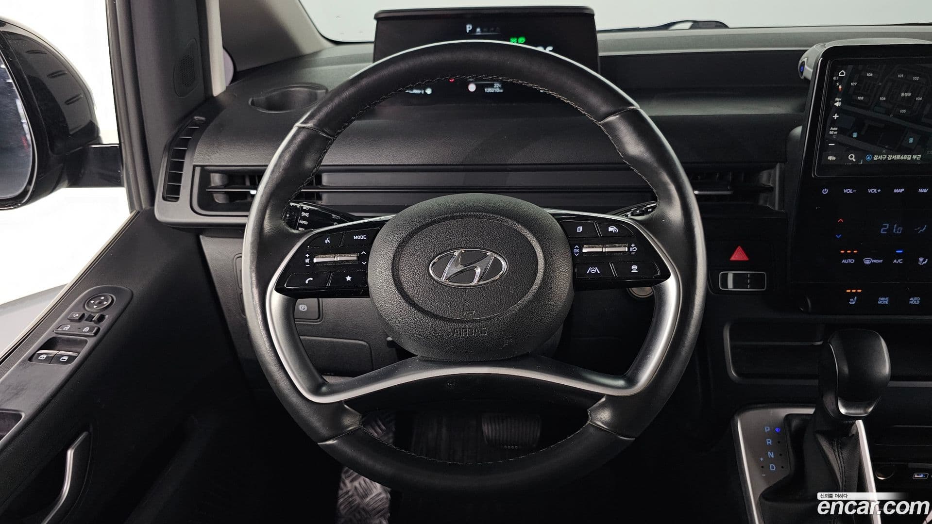 Main__Slider__Photo:Staria Hyundai 2023.2-12