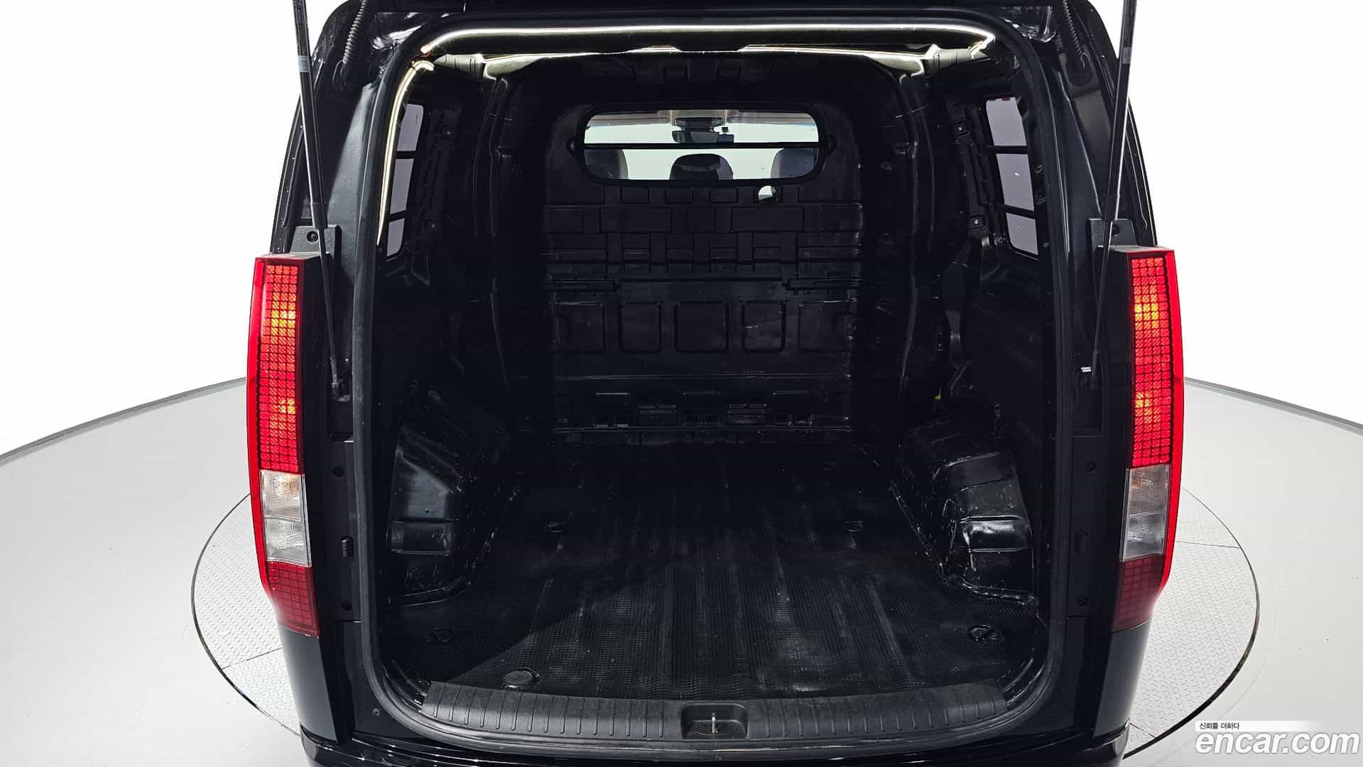 Staria Hyundai 2023.2-OPTION-024