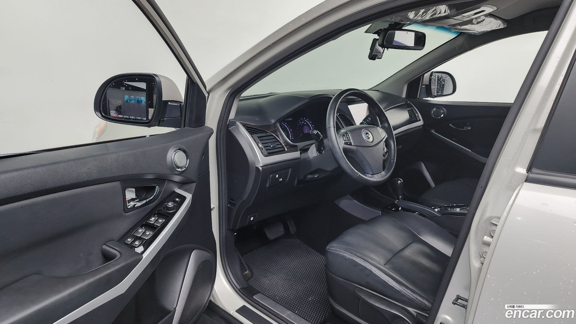 Main__Slider__Photo:KORANDO KG_Mobility_Ssangyong 2014.3-9