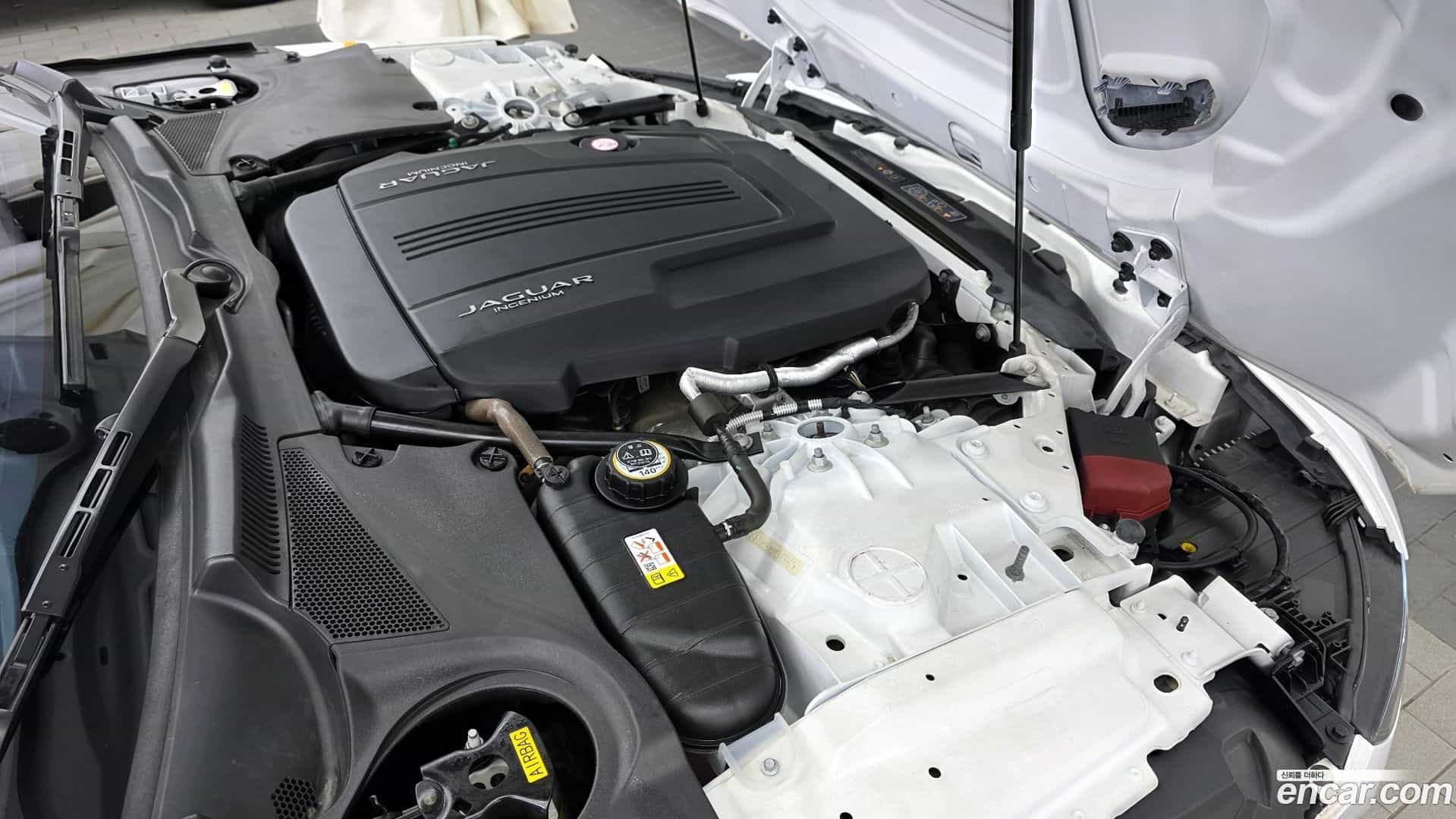 F-TYPE Jaguar 2021.5-INNER-006