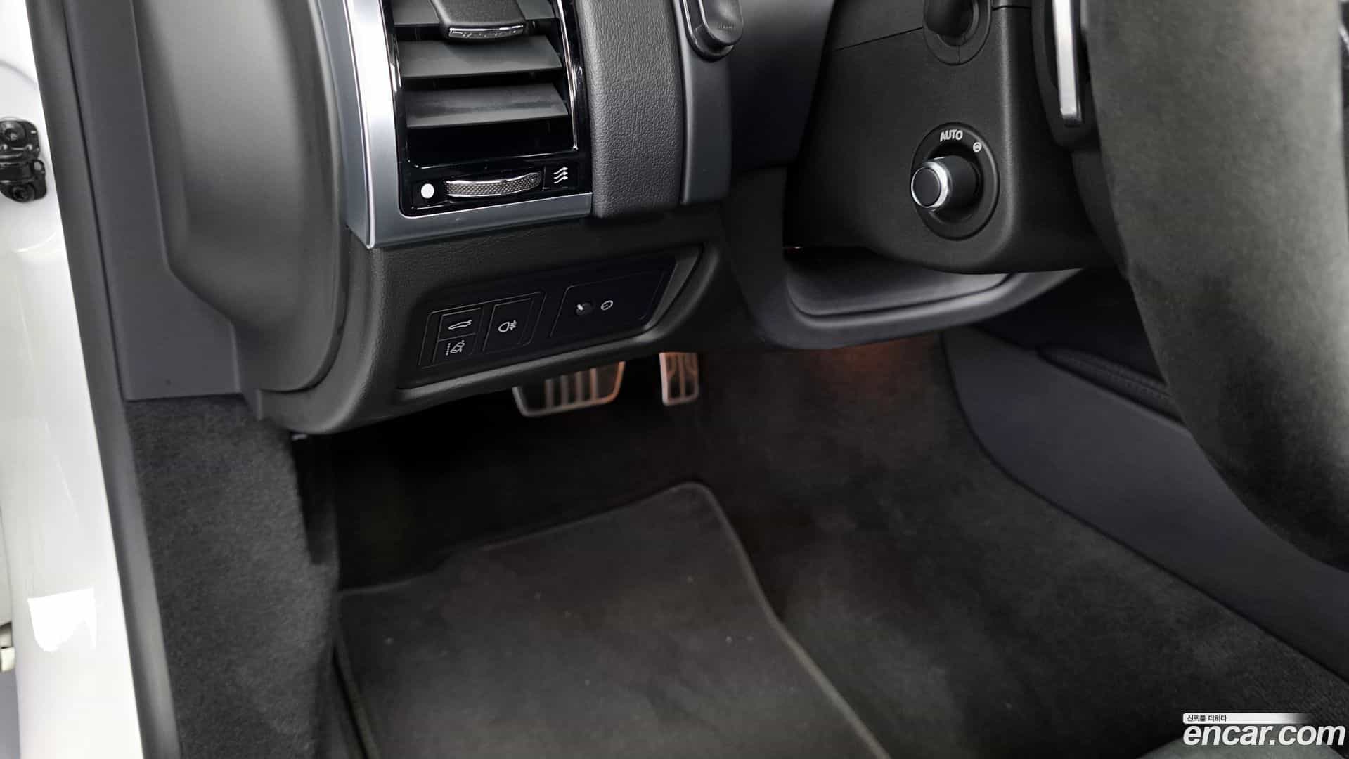 F-TYPE Jaguar 2021.5-OPTION-022