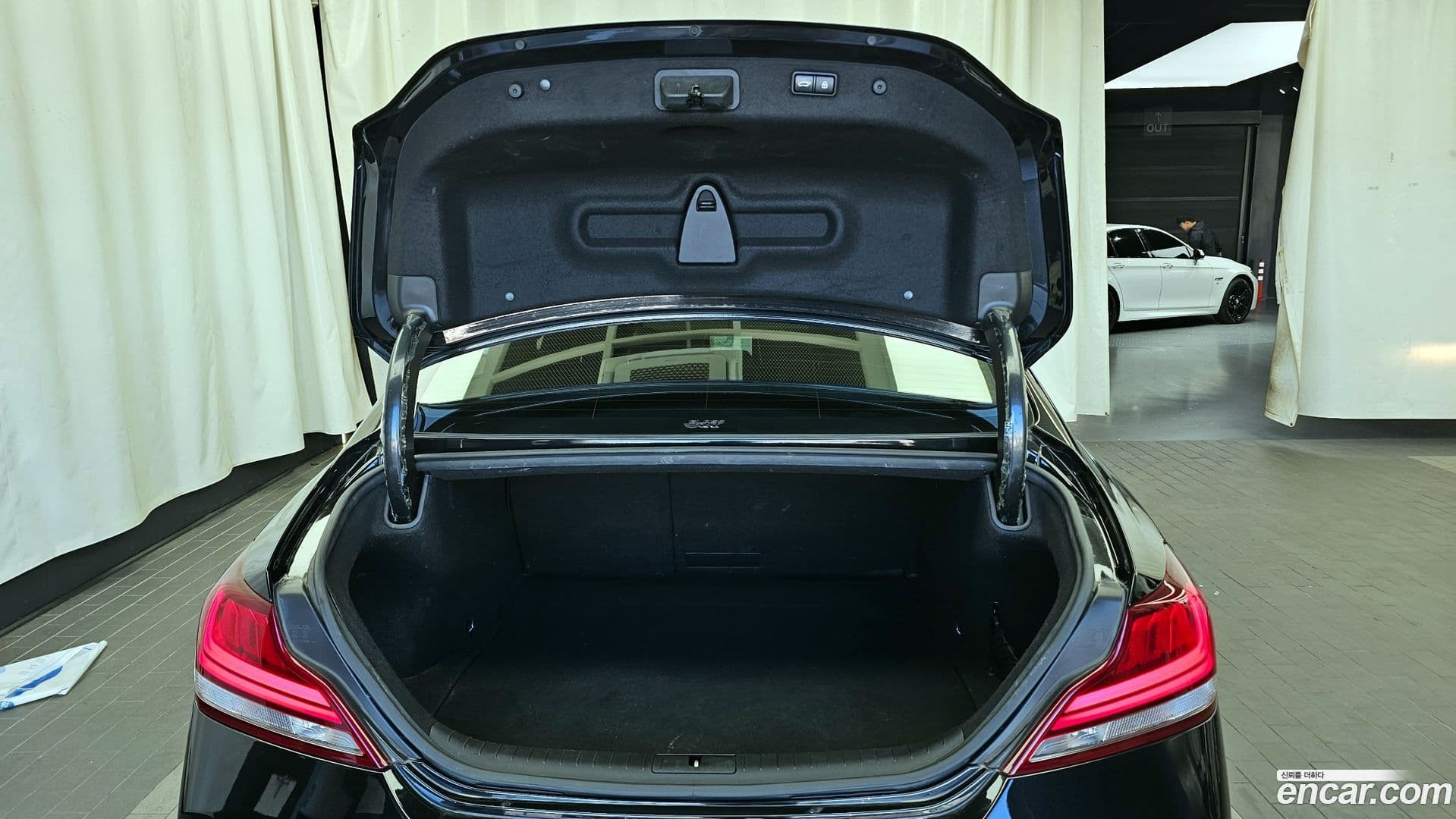 Main__Slider__Photo:G70 Genesis 2019.7-19