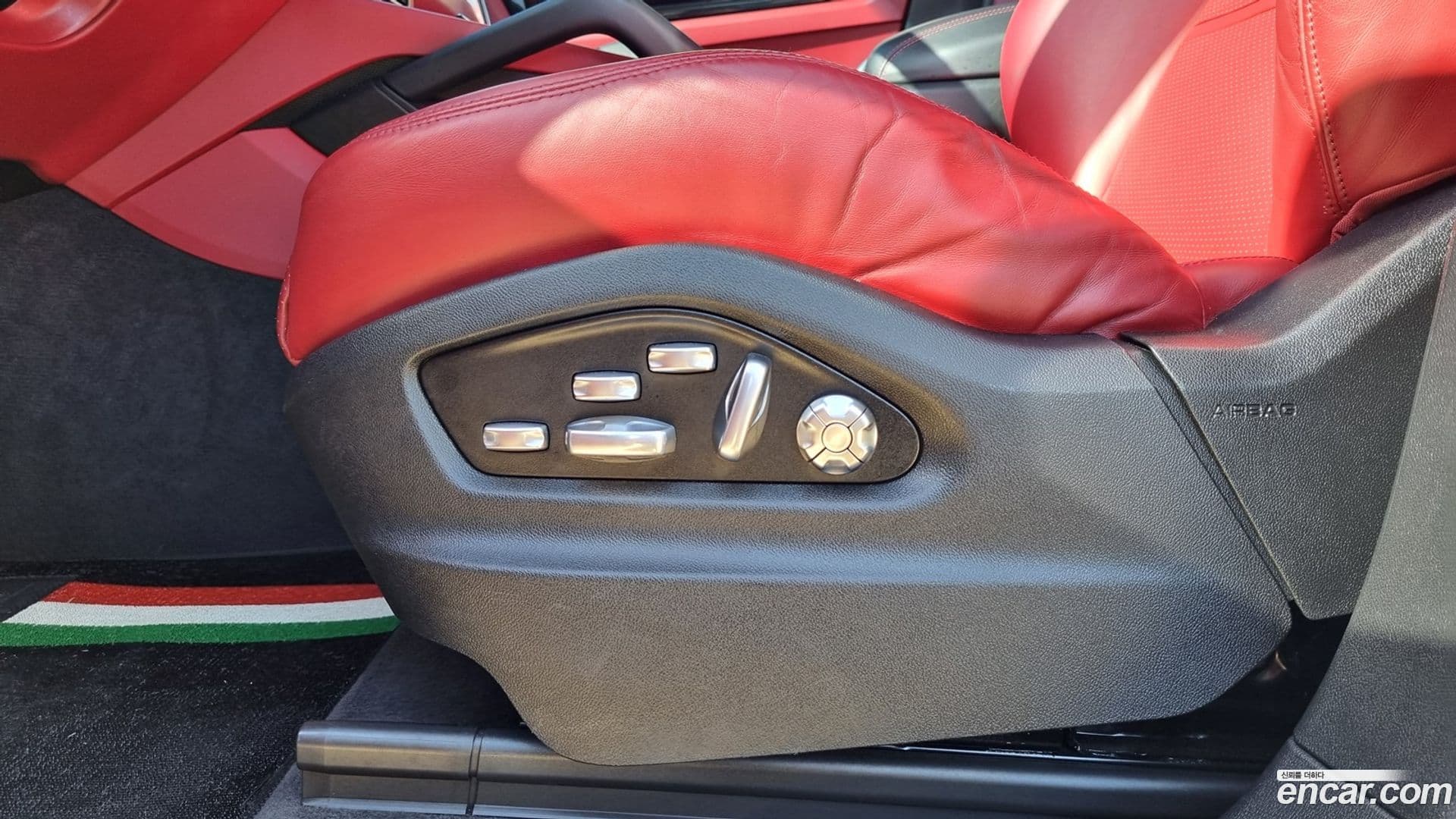 Main__Slider__Photo:Cayenne Porsche 2021.2-18