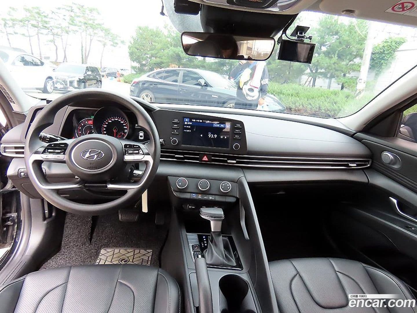 Main__Slider__Photo:AVANTE Hyundai 2022.6-6