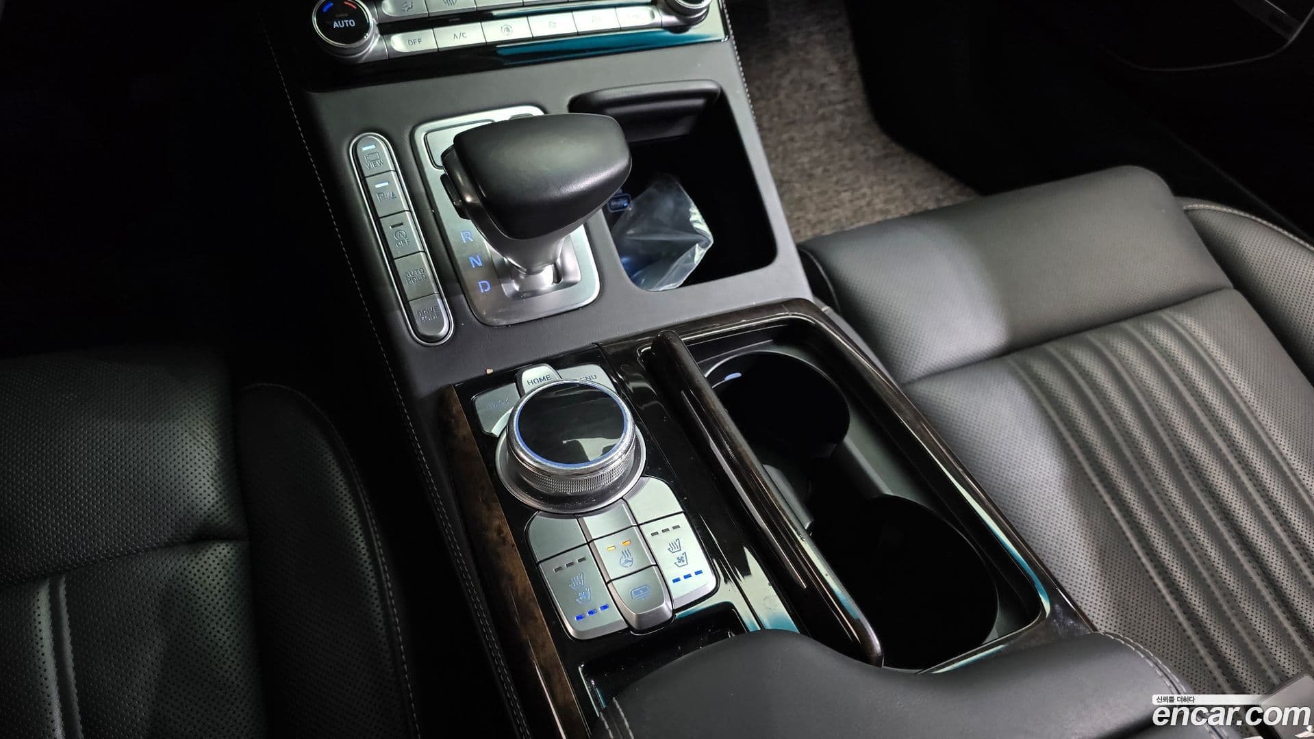 Main__Slider__Photo:G90 Genesis 2021.7-8