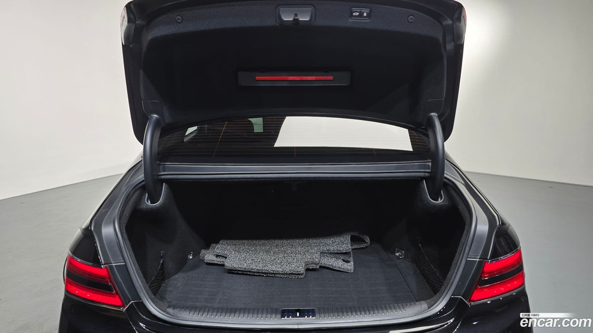 Main__Slider__Photo:G90 Genesis 2021.7-19