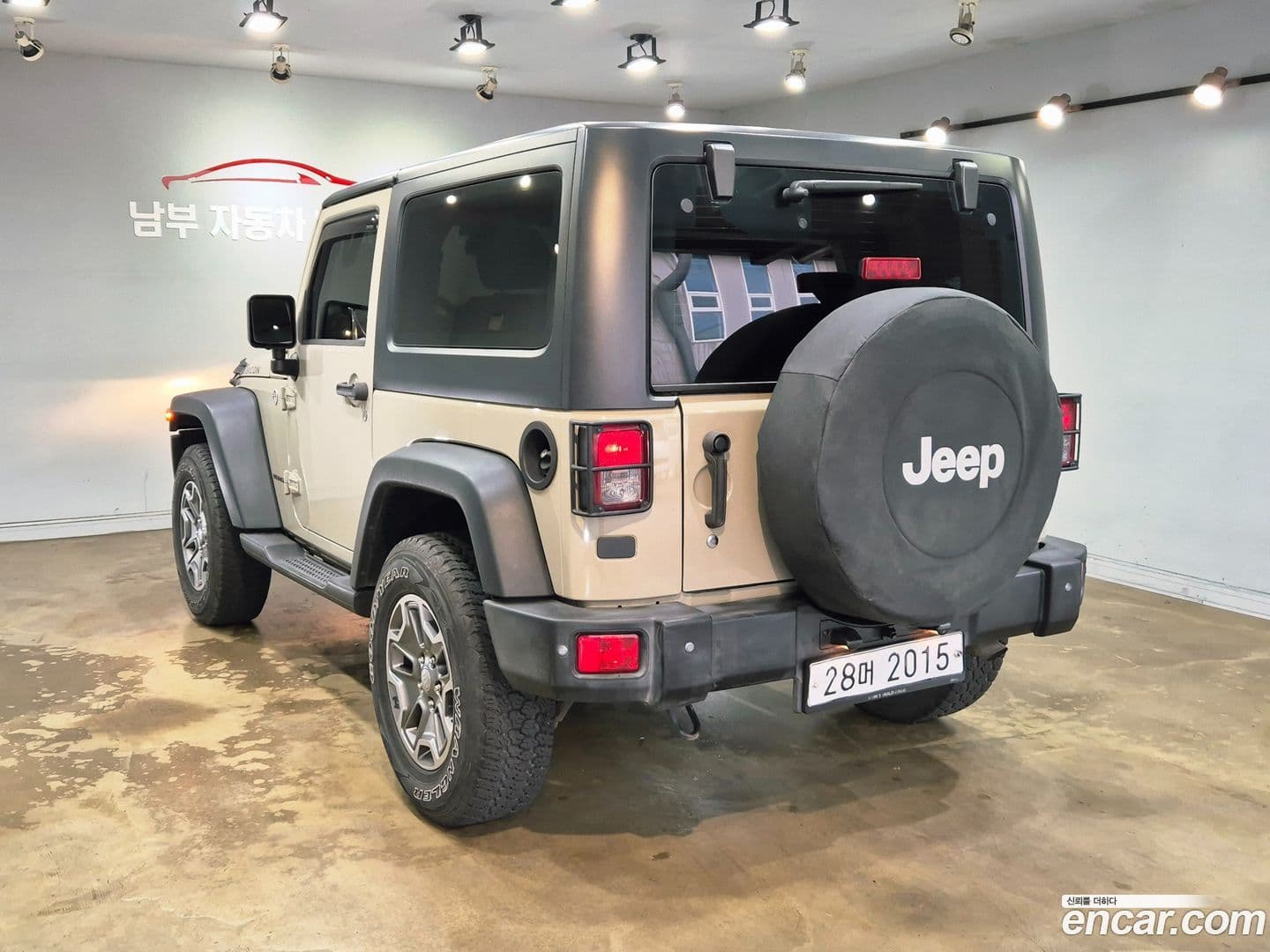 Main__Slider__Photo:Wrangler Jeep 2017.11-3