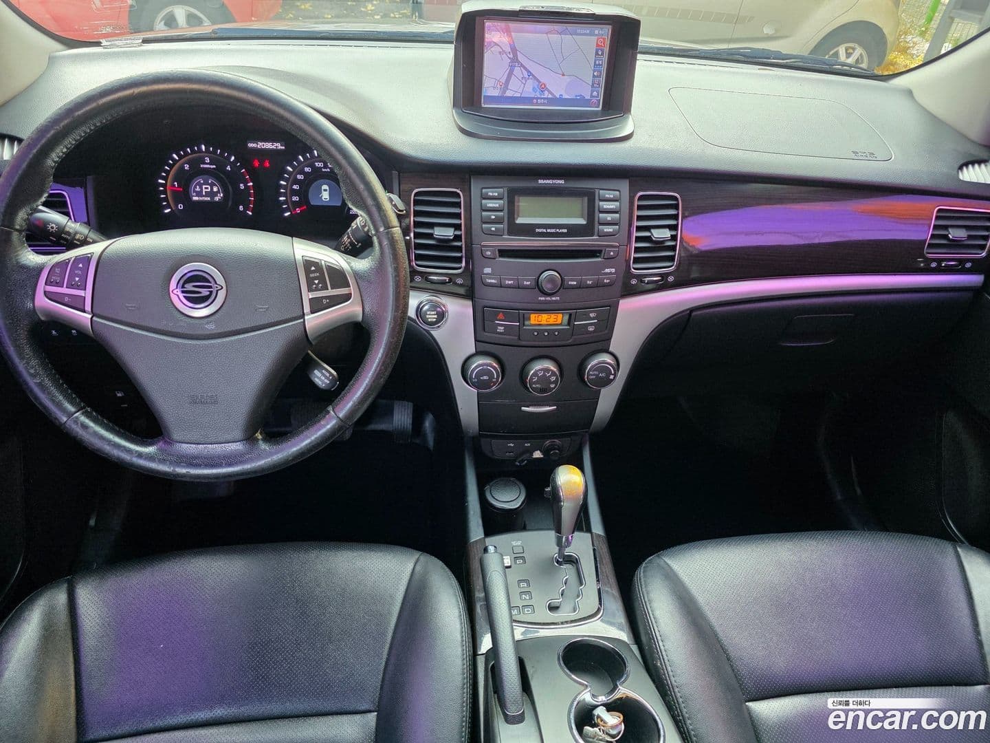 Main__Slider__Photo:KORANDO KG_Mobility_Ssangyong 2011.4-8