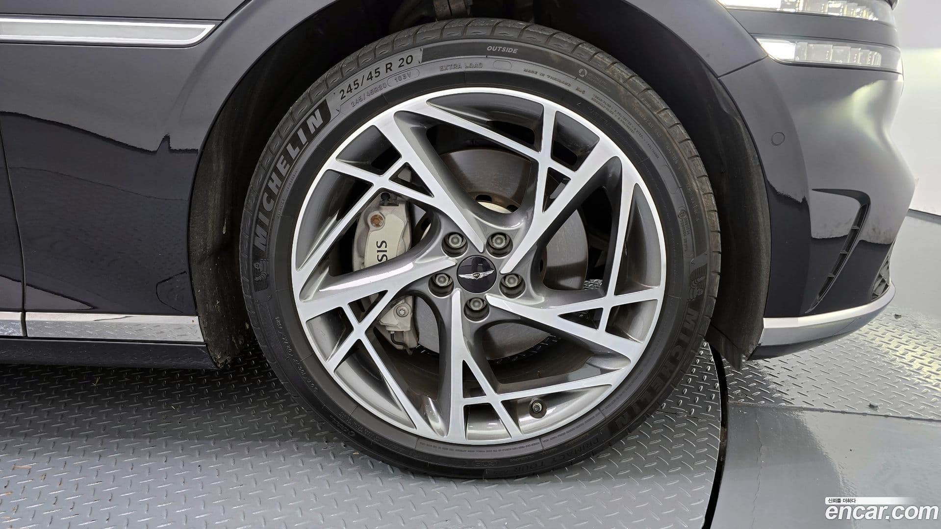 Main__Slider__Photo:G90 Genesis 2022.3-4