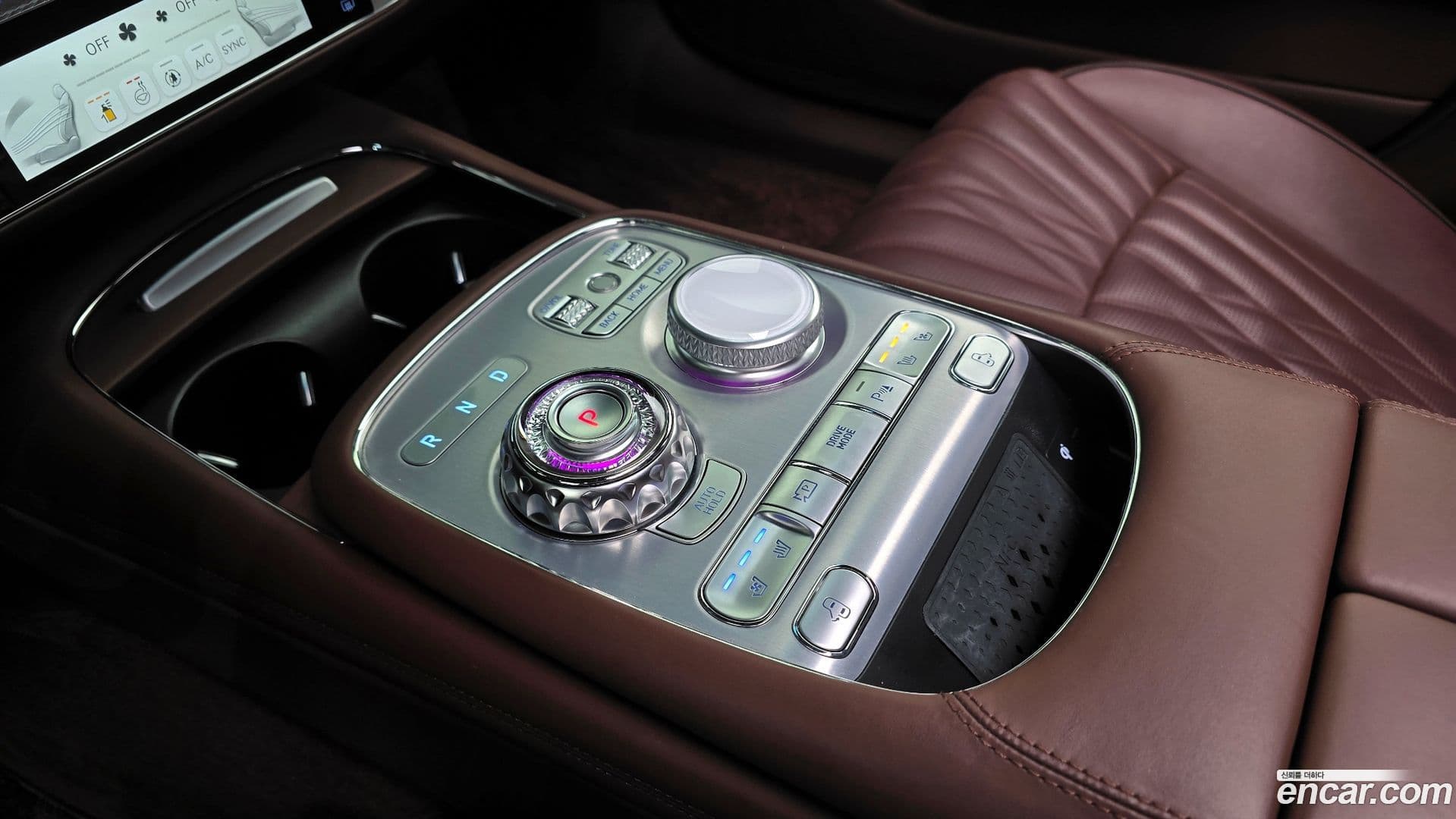 Main__Slider__Photo:G90 Genesis 2022.3-8