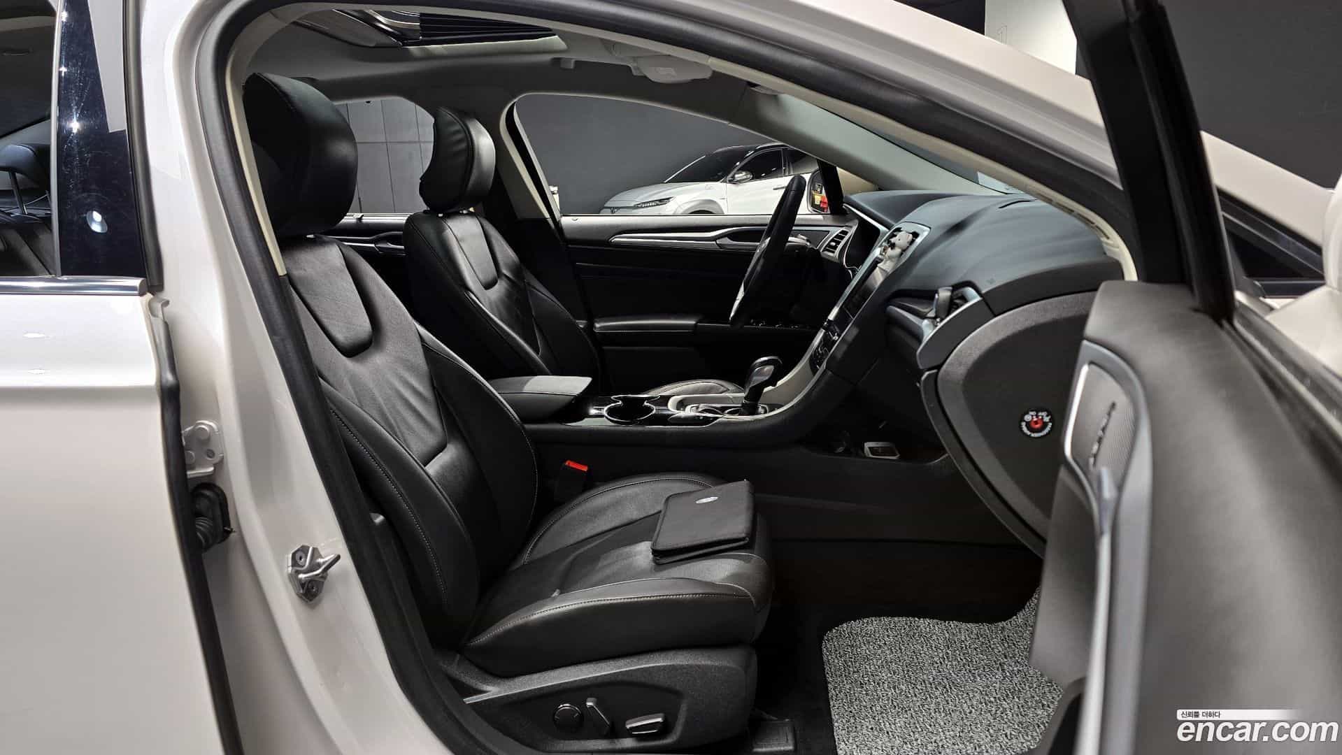 Mondeo Ford 2015.5-INNER-010