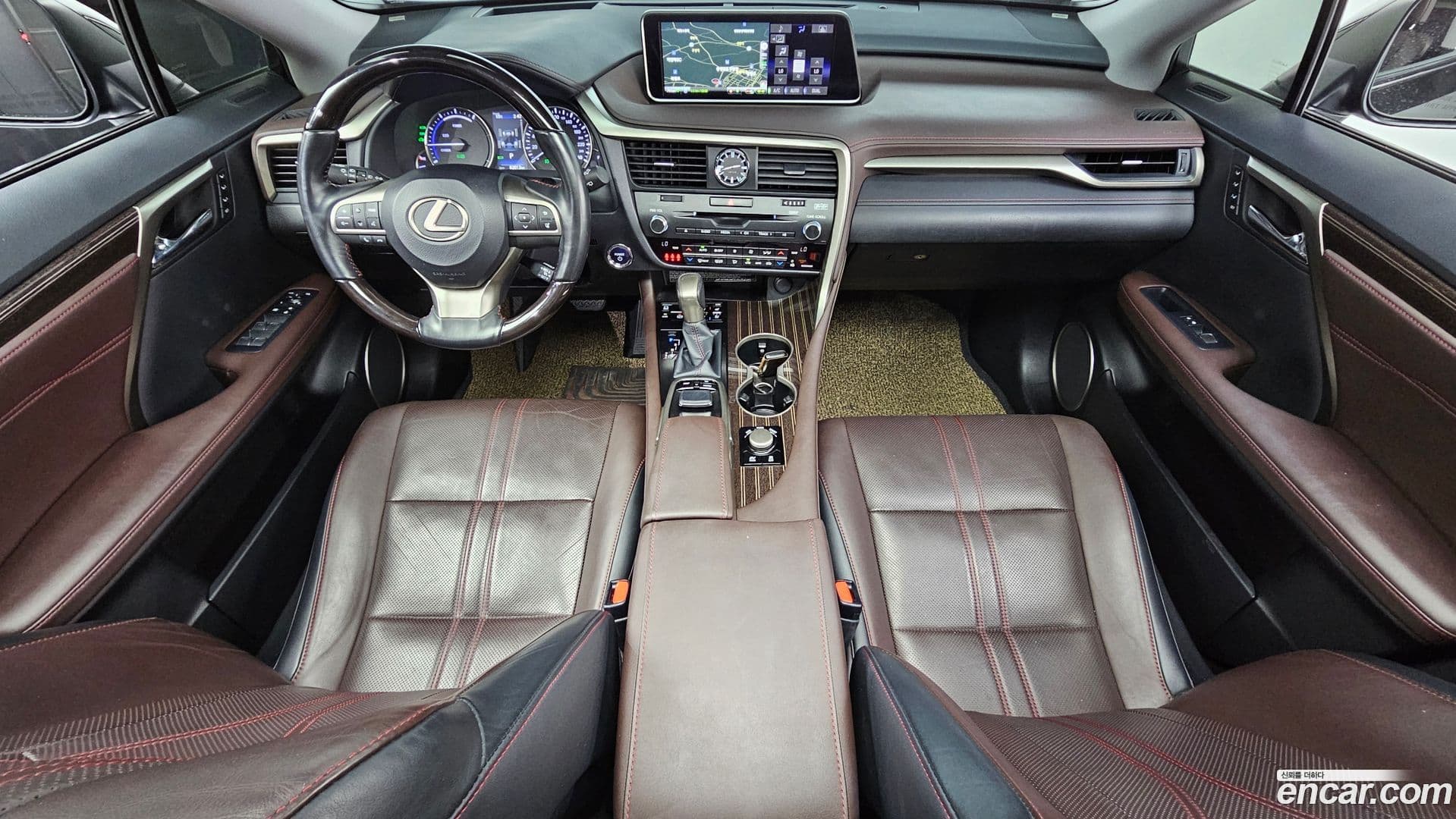 Main__Slider__Photo:RX Lexus 2017.11-6