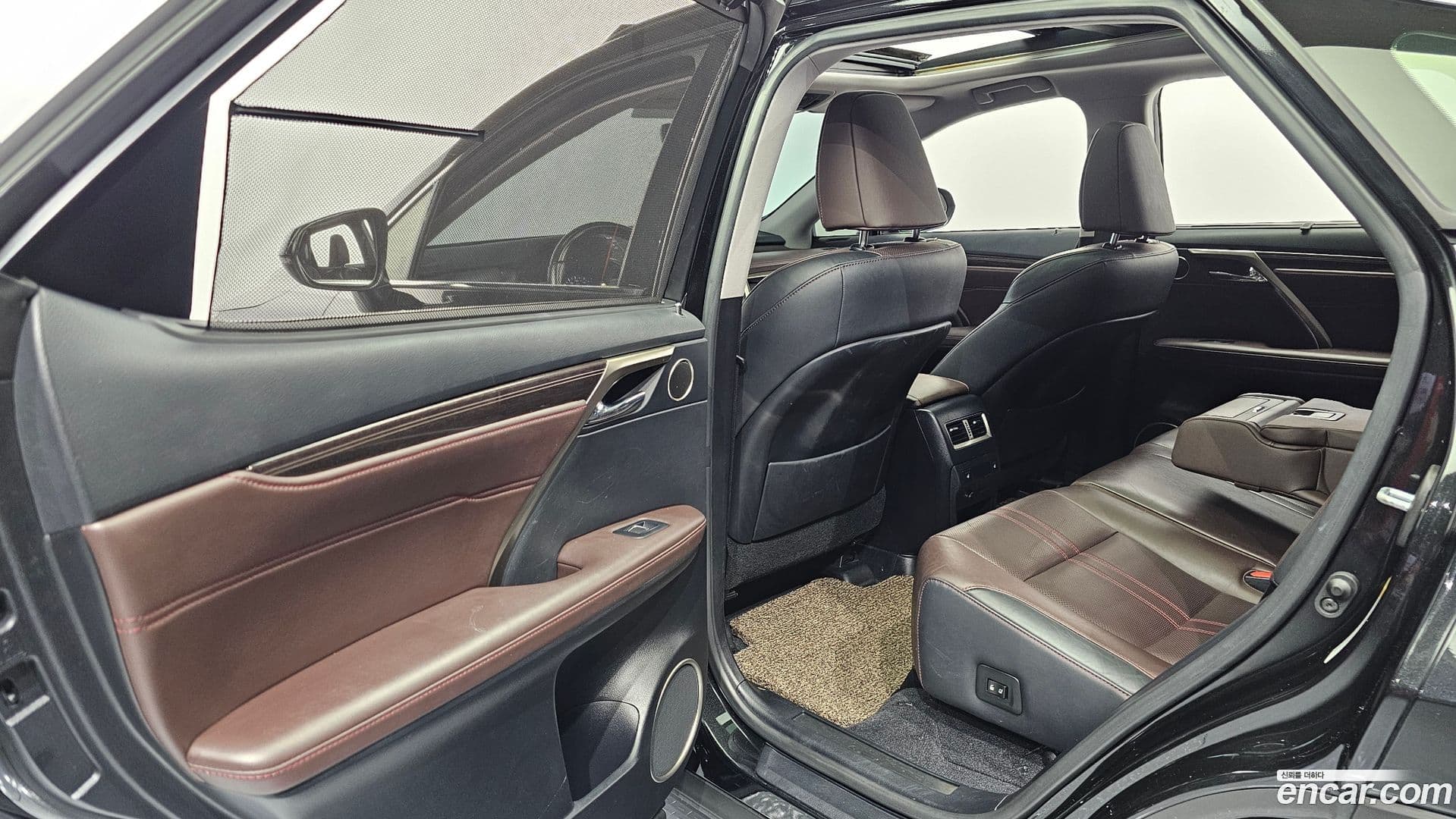 Main__Slider__Photo:RX Lexus 2017.11-10