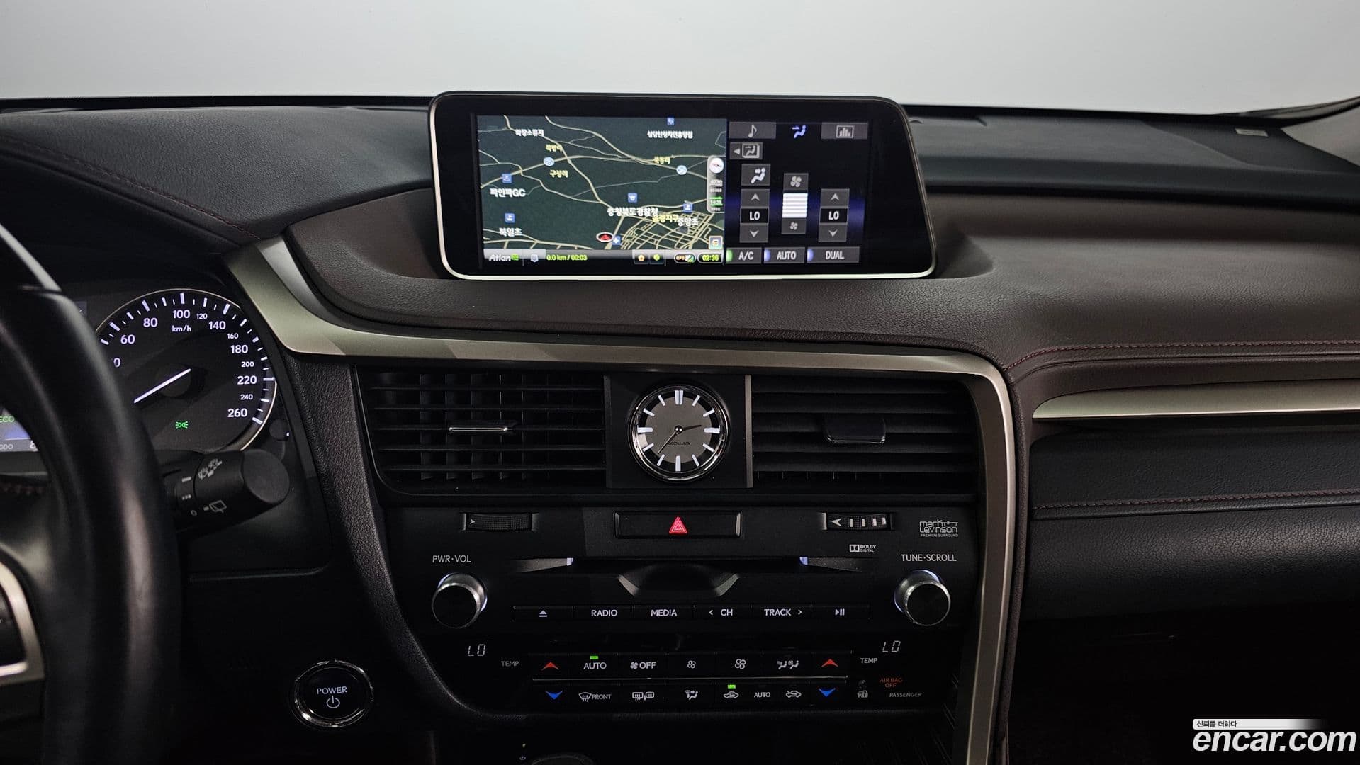 Main__Slider__Photo:RX Lexus 2017.11-15