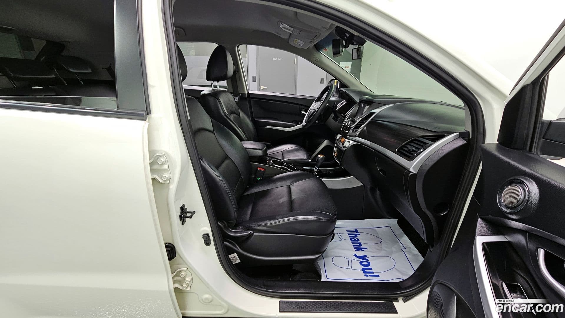 Main__Slider__Photo:KORANDO KG_Mobility_Ssangyong 2015.4-11