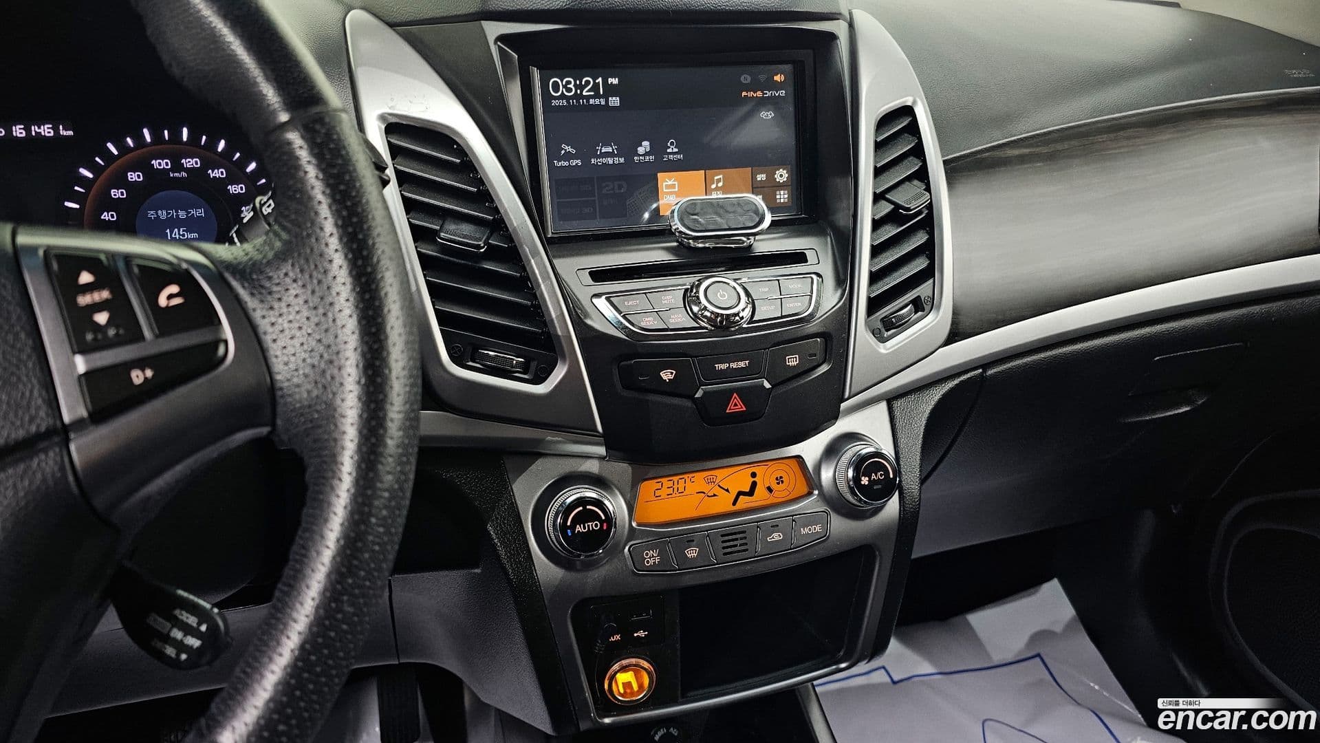 Main__Slider__Photo:KORANDO KG_Mobility_Ssangyong 2015.4-16